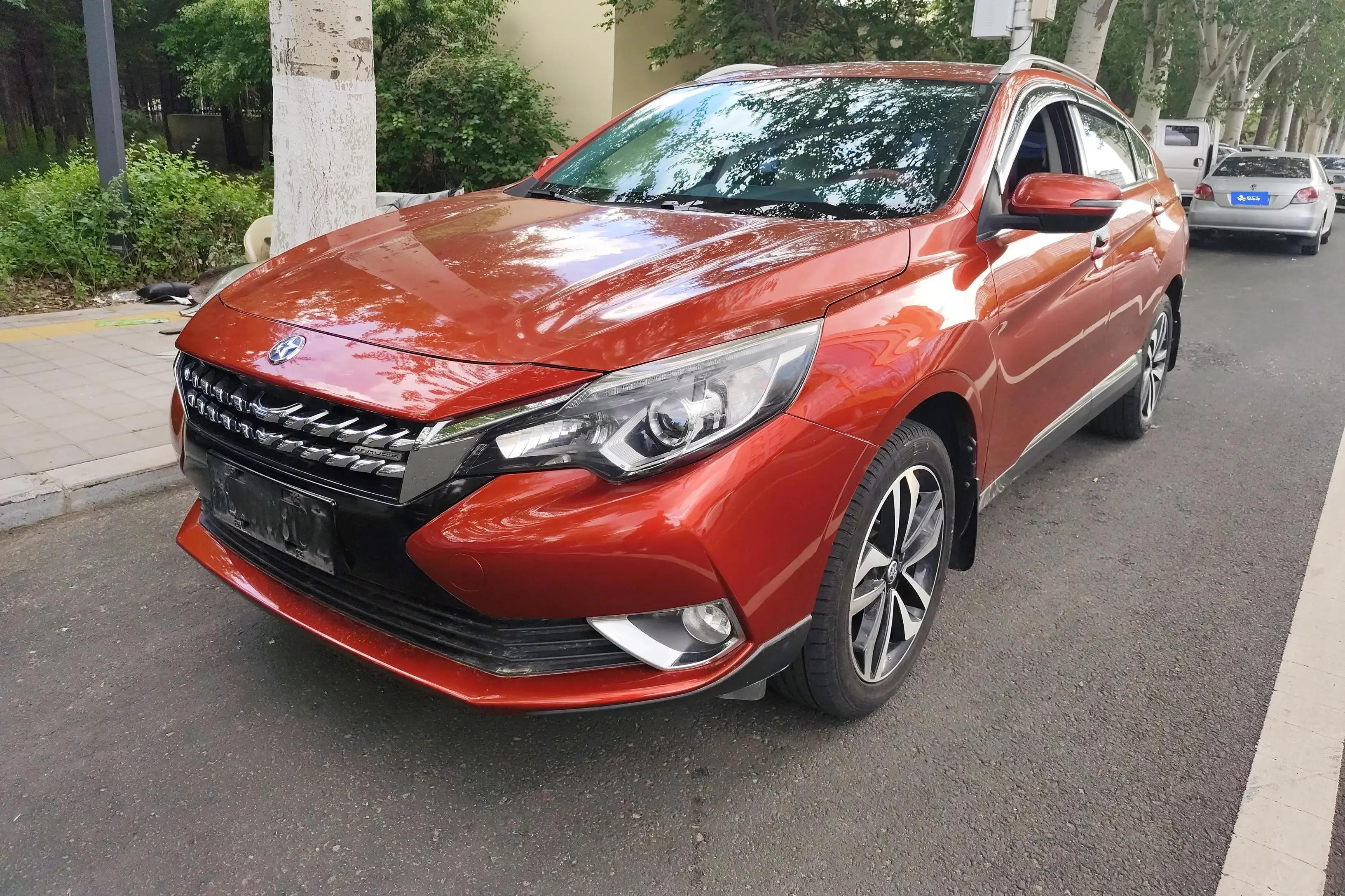 Kai Chen Venucia T90
