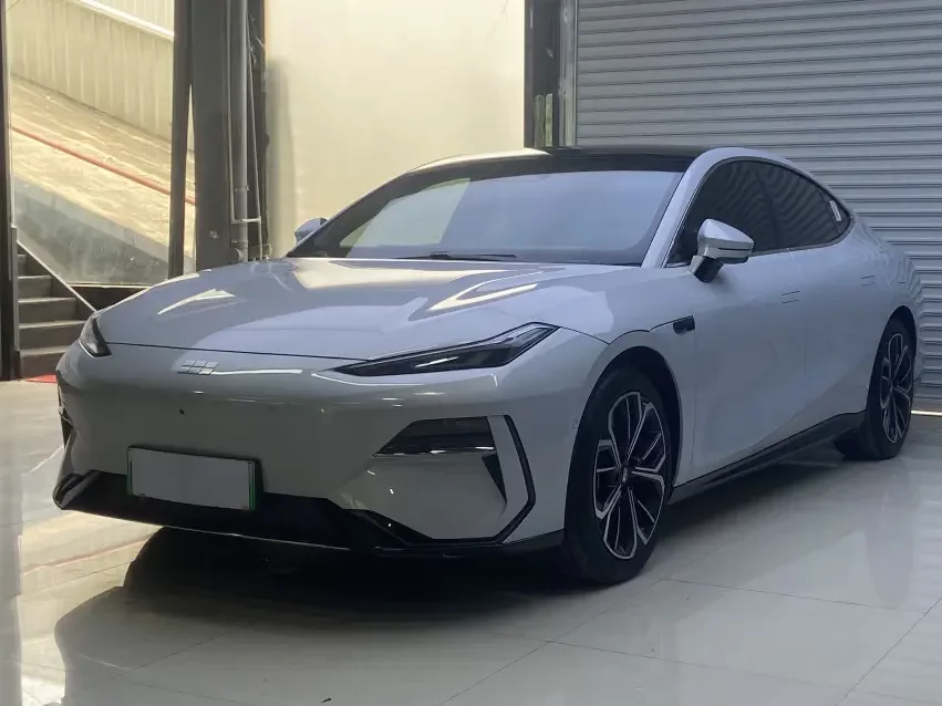 Geely Galaxy E8