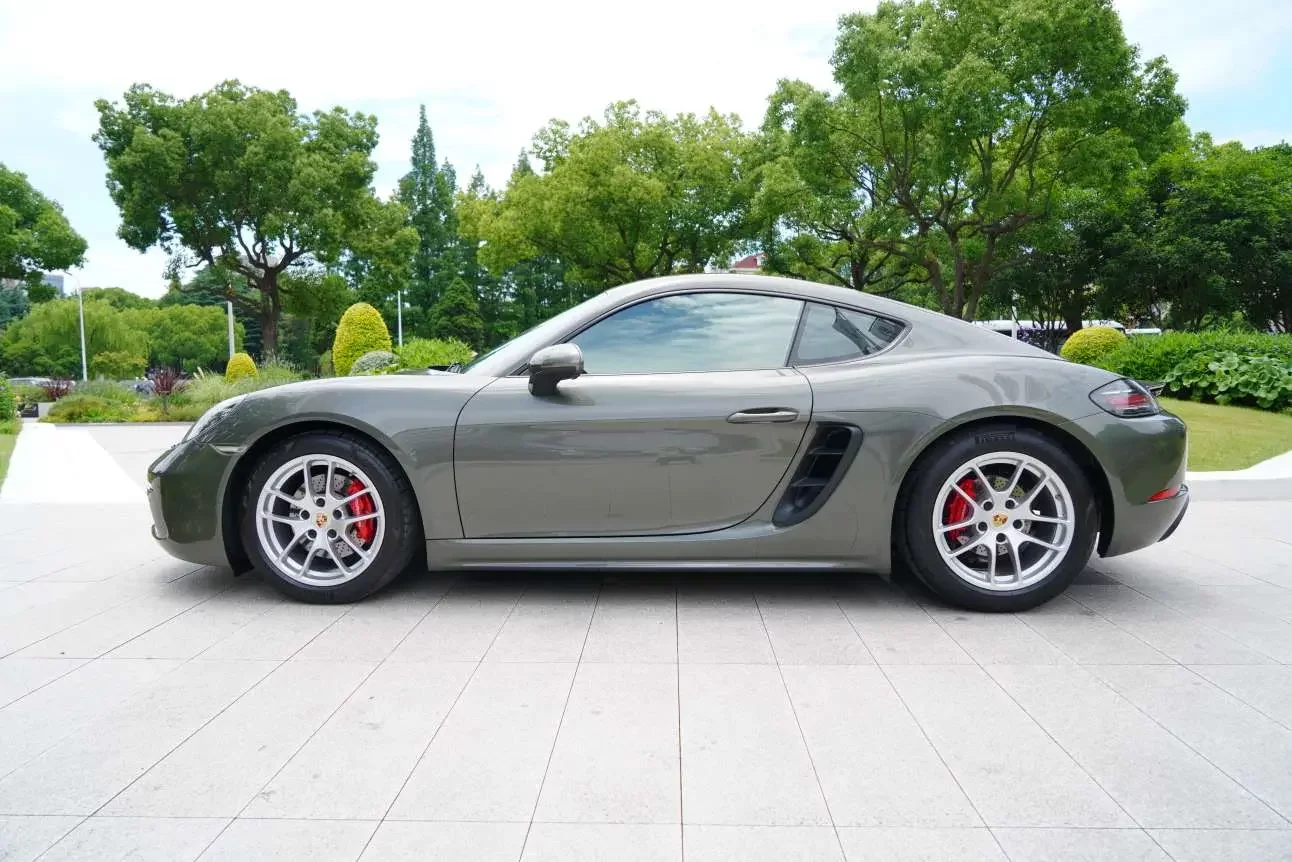 Porsche 718