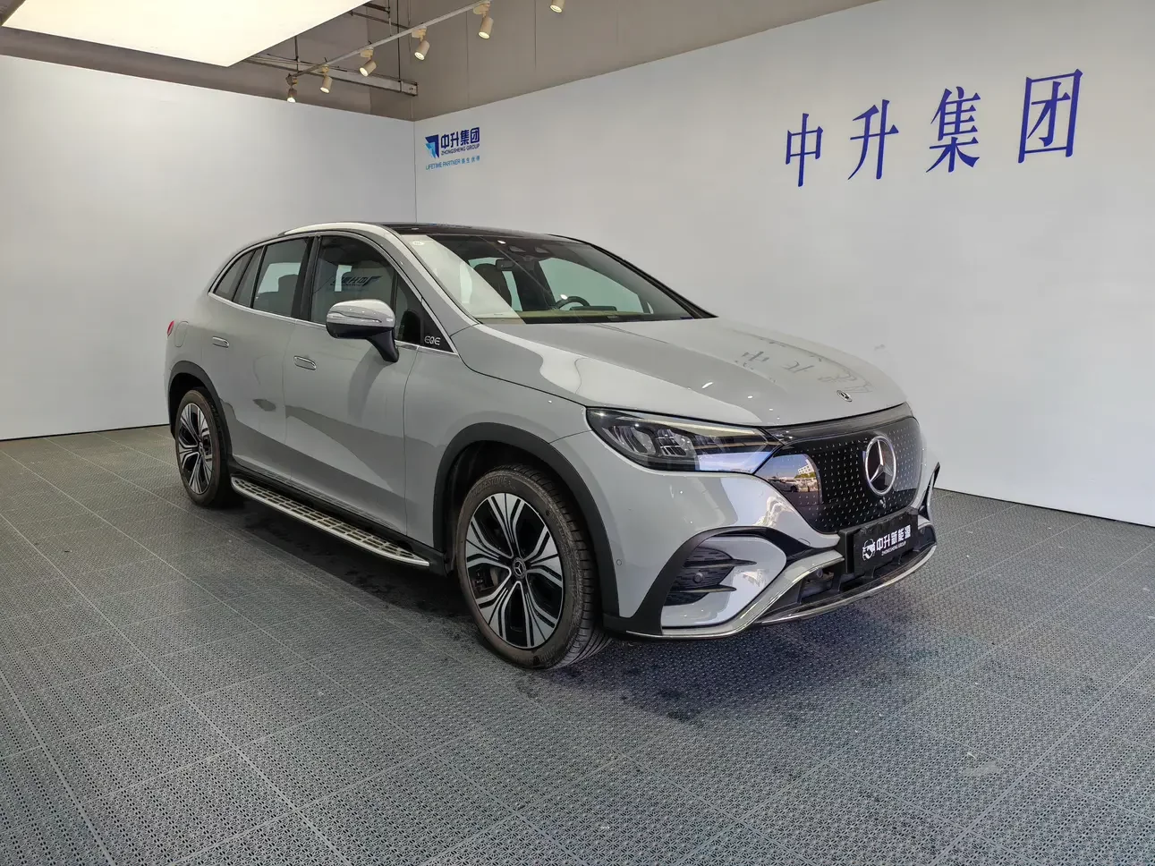 Mercedes-Benz EQE SUV