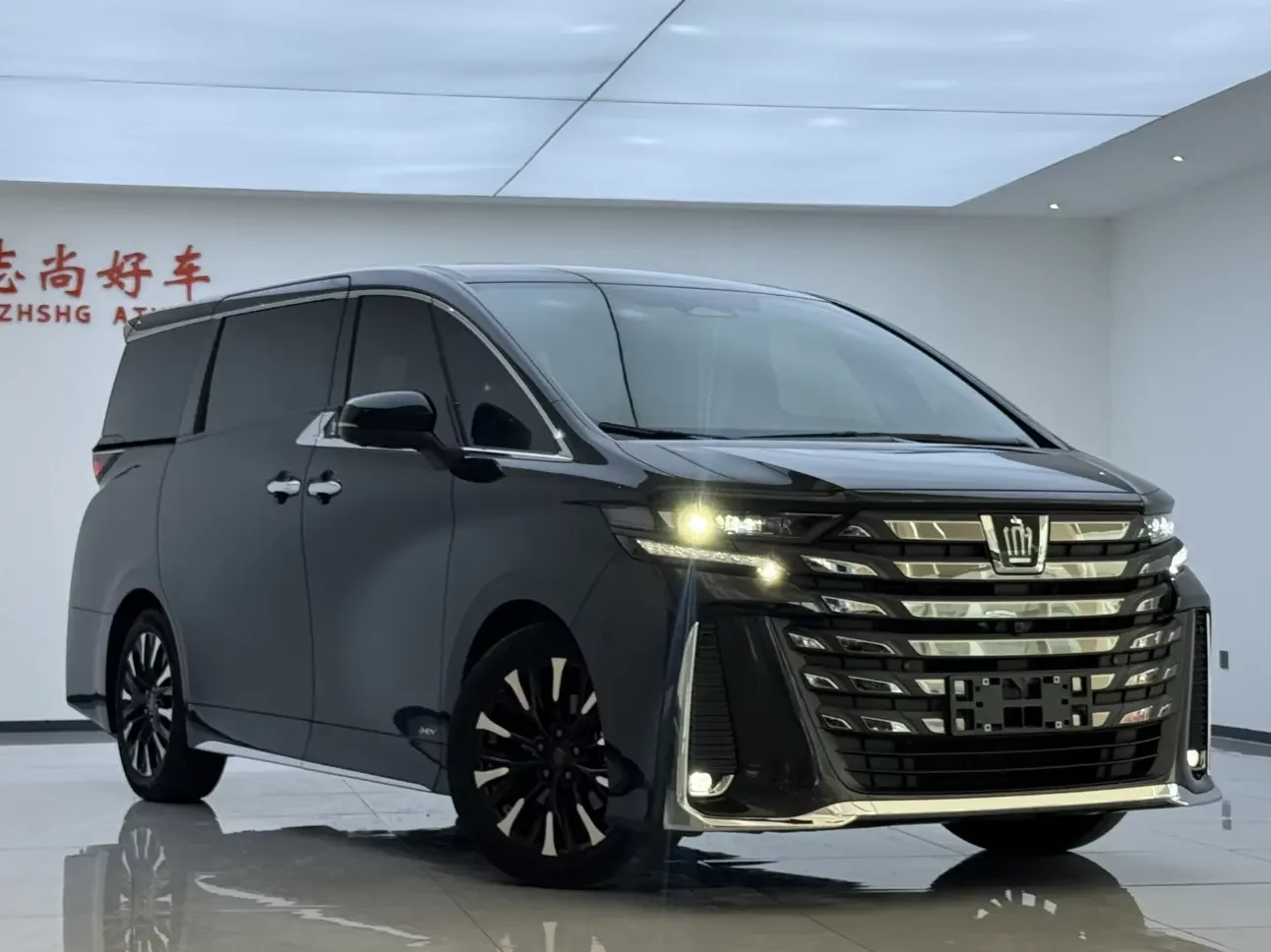 Toyota Crown Wellfire