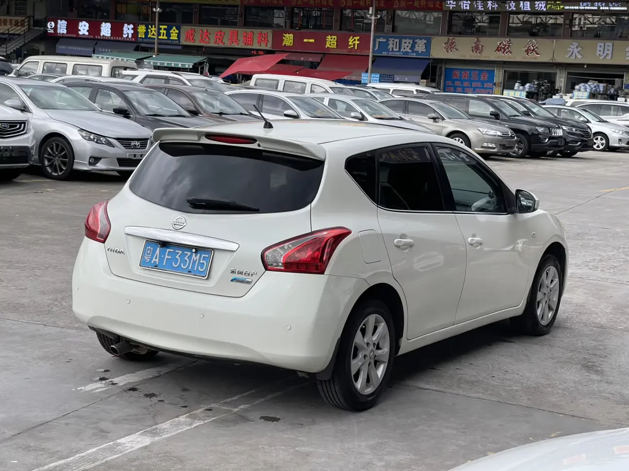 Nissan Tiida
