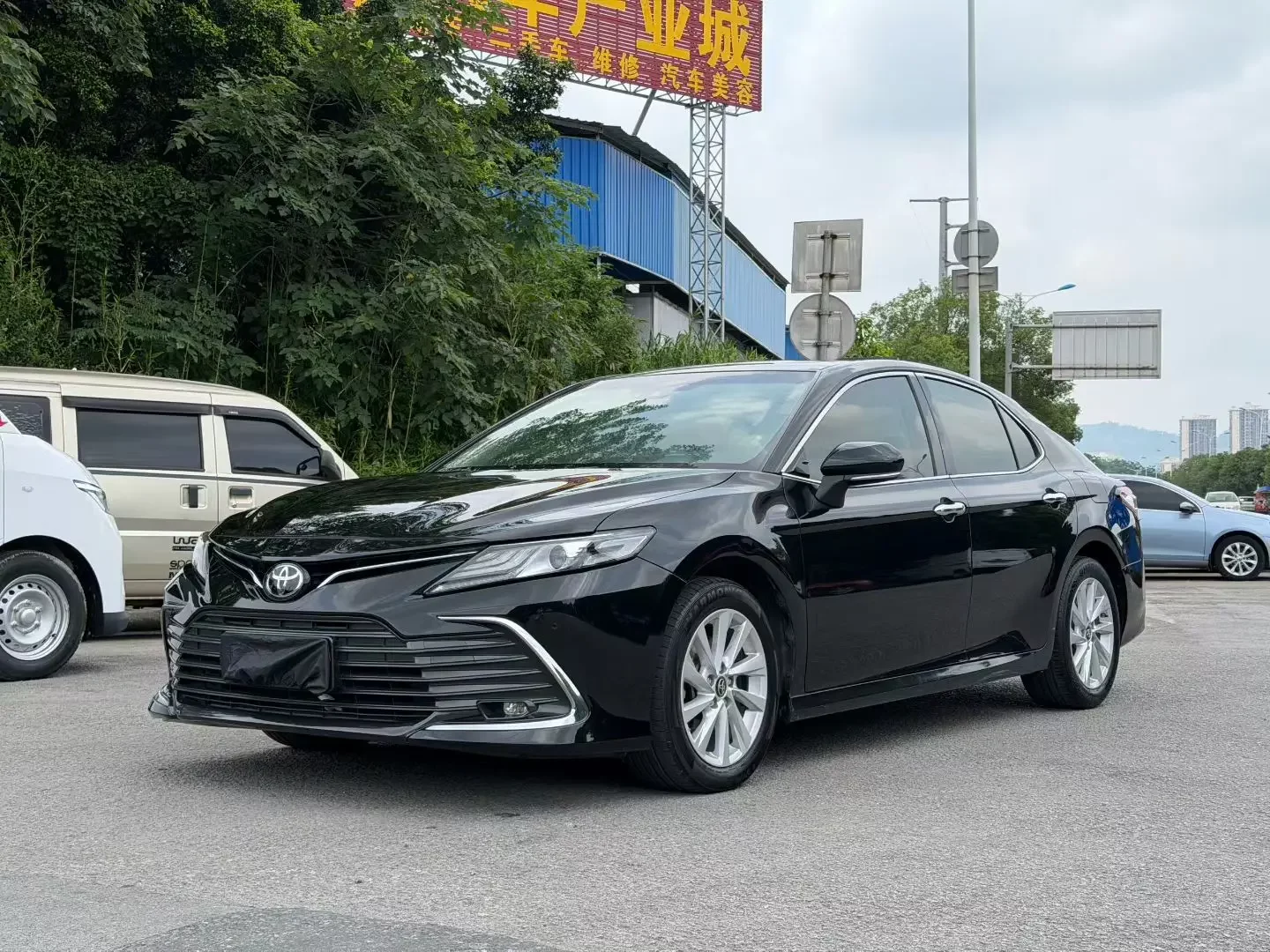 TOYOTA CAMRY