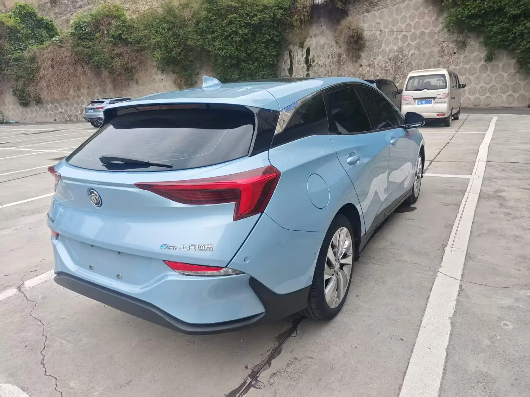 Buick Weilan 6 PHEV