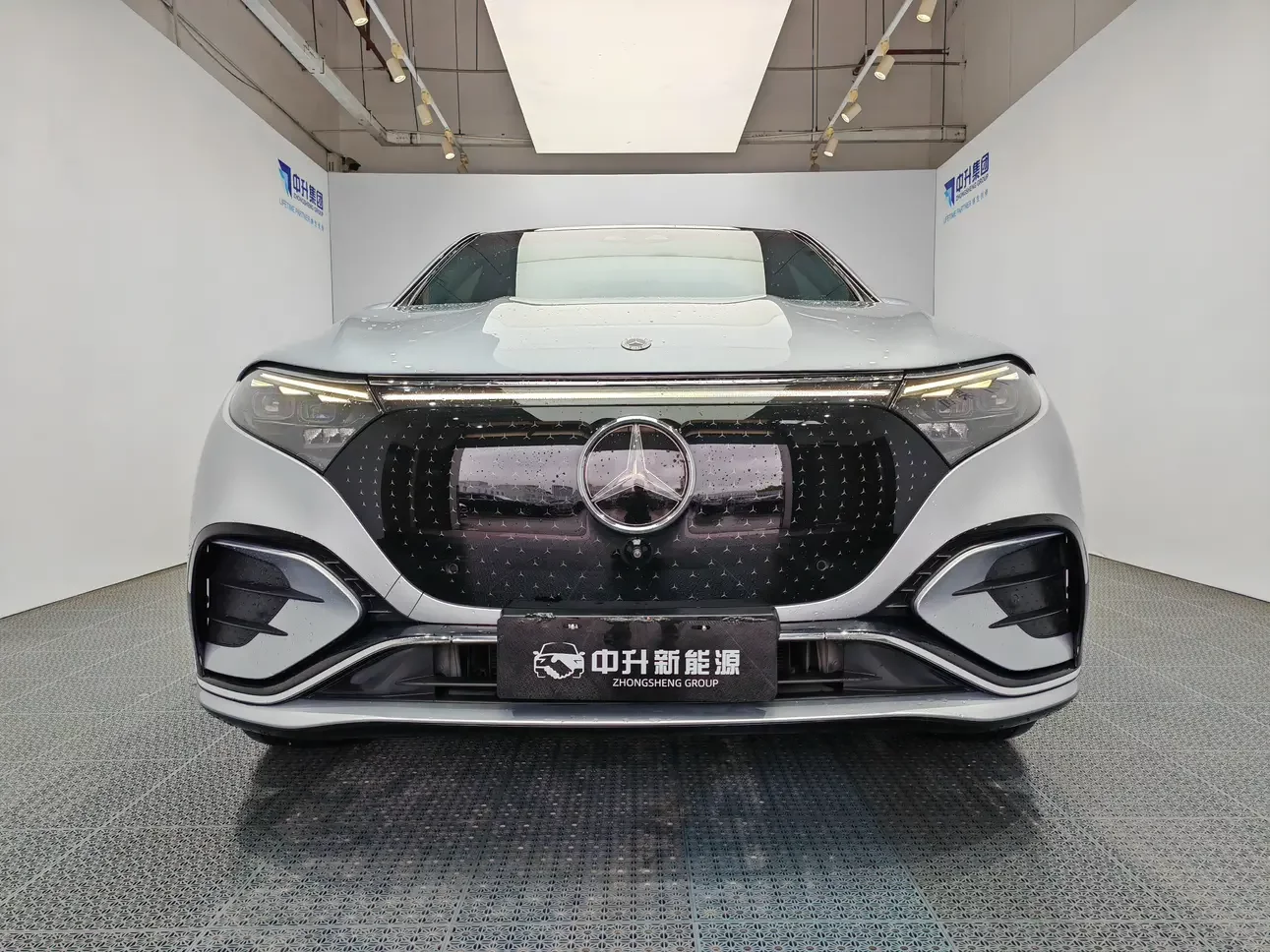 Mercedes-Benz EQS SUV