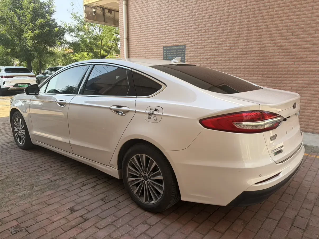 Ford Mondeo PHEV