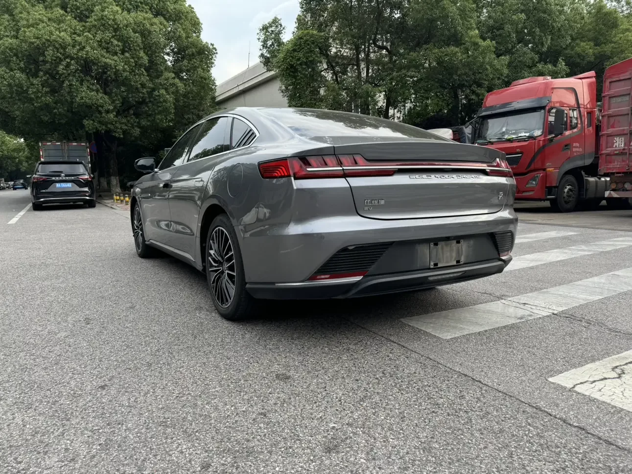 BYD Han EV