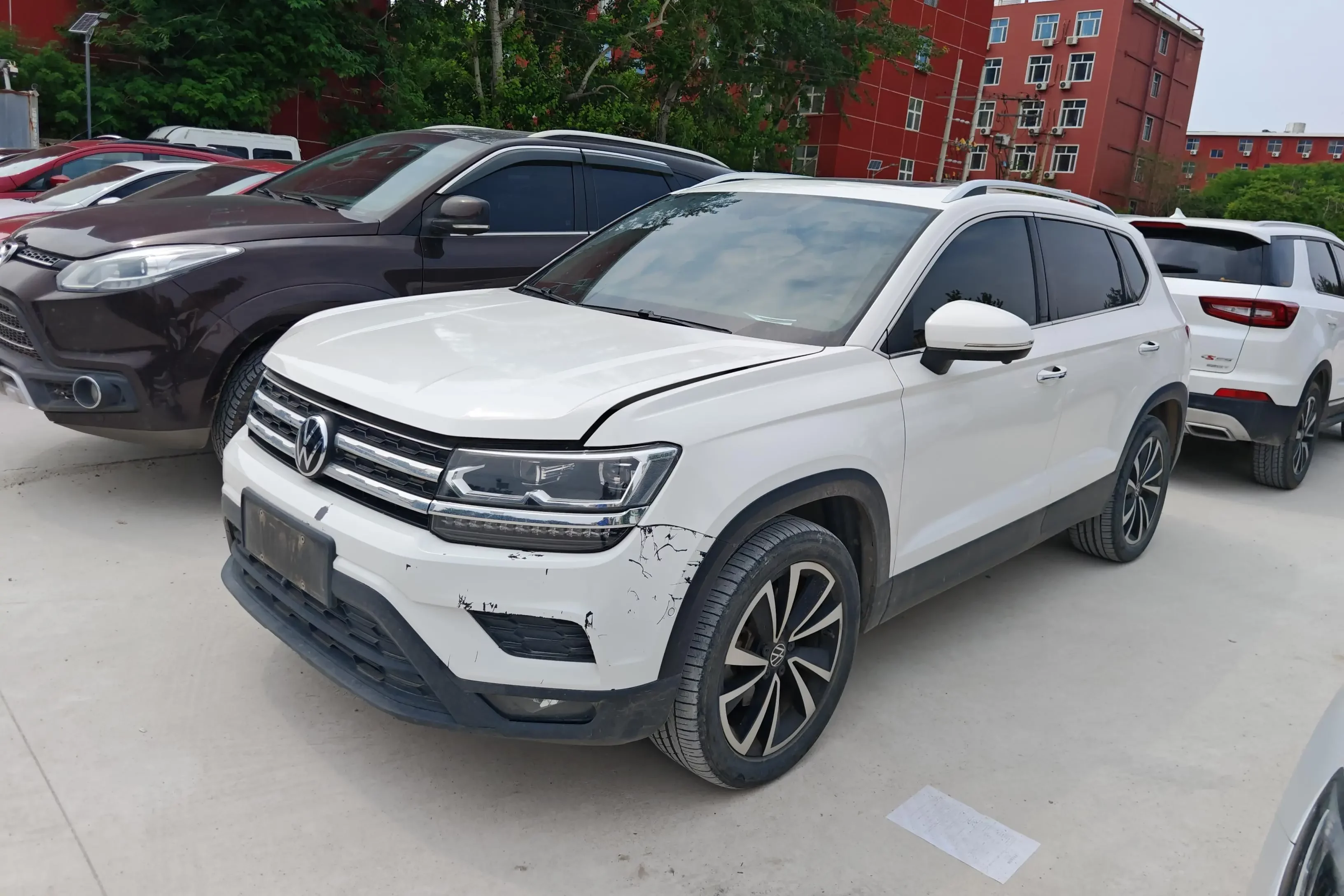 Volkswagen Tharu