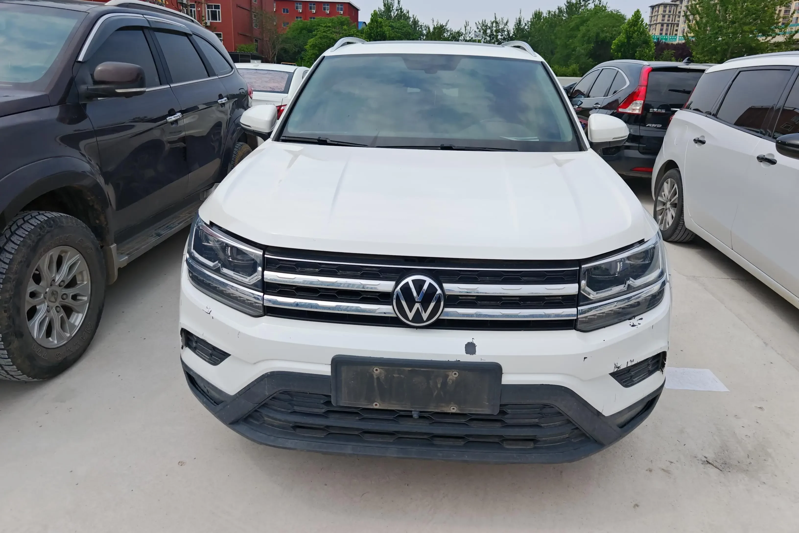 Volkswagen Tharu