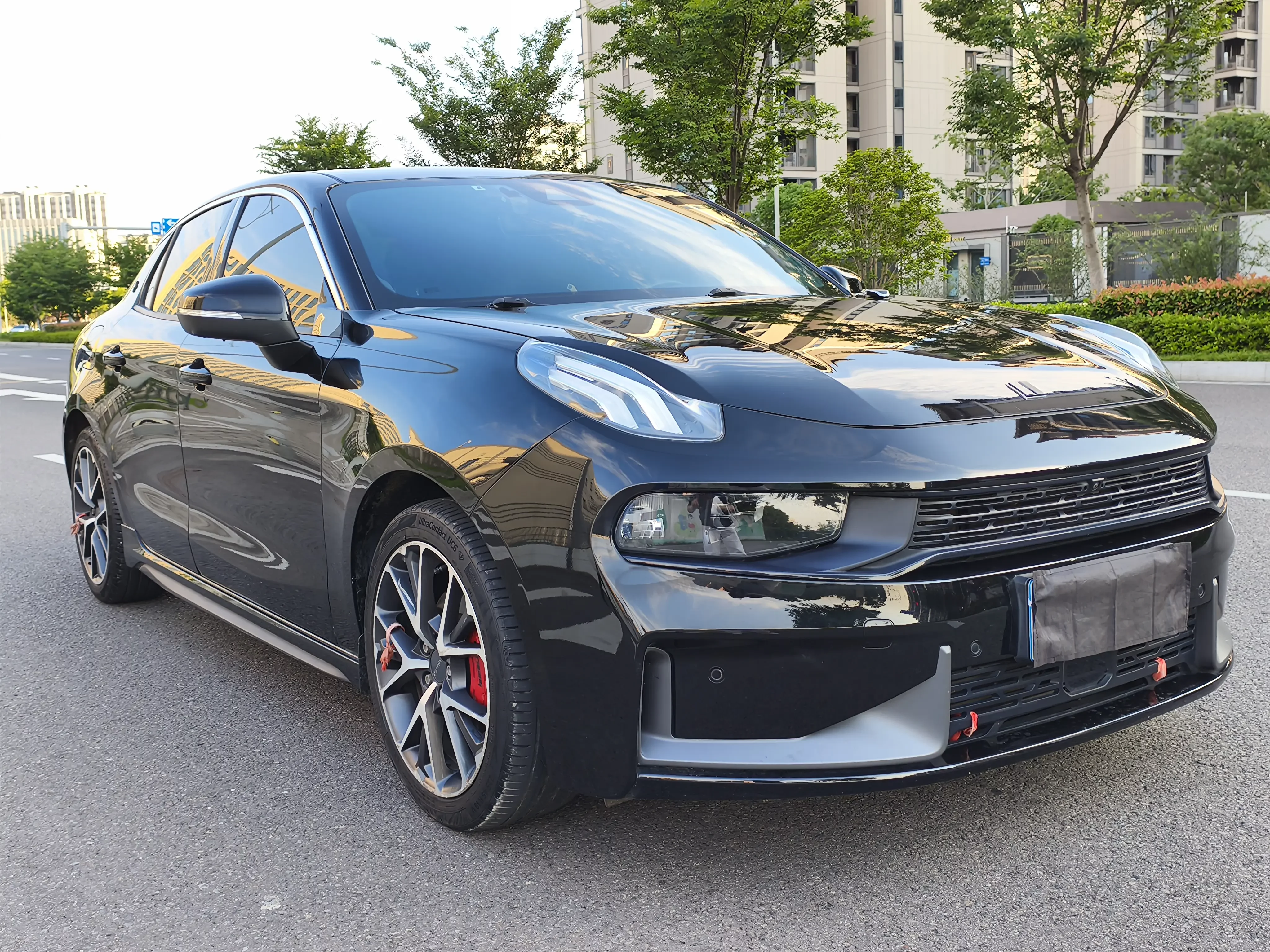 Lynk & Co 03