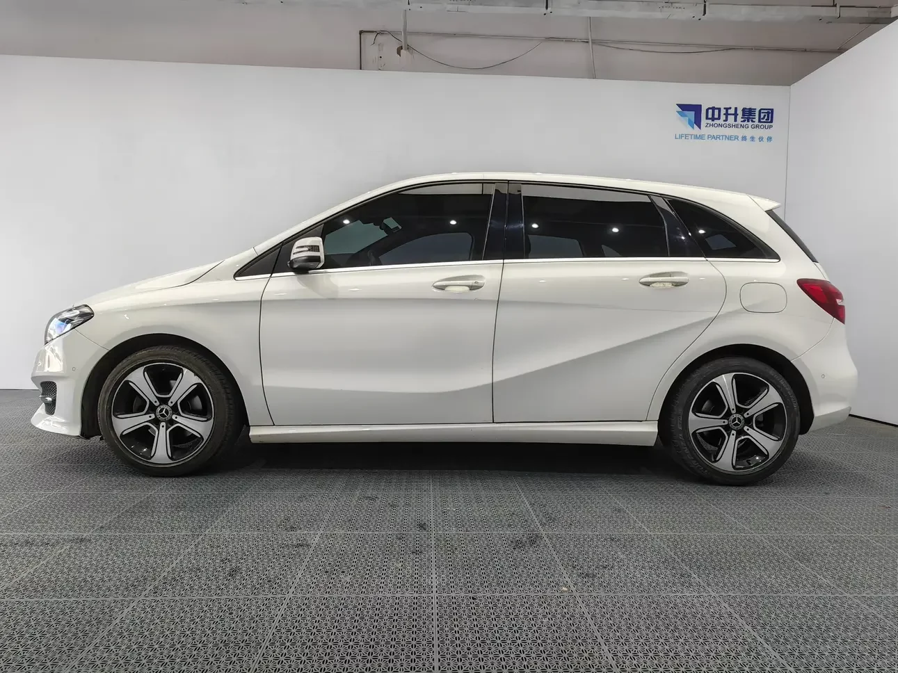 Mercedes-Benz B Class