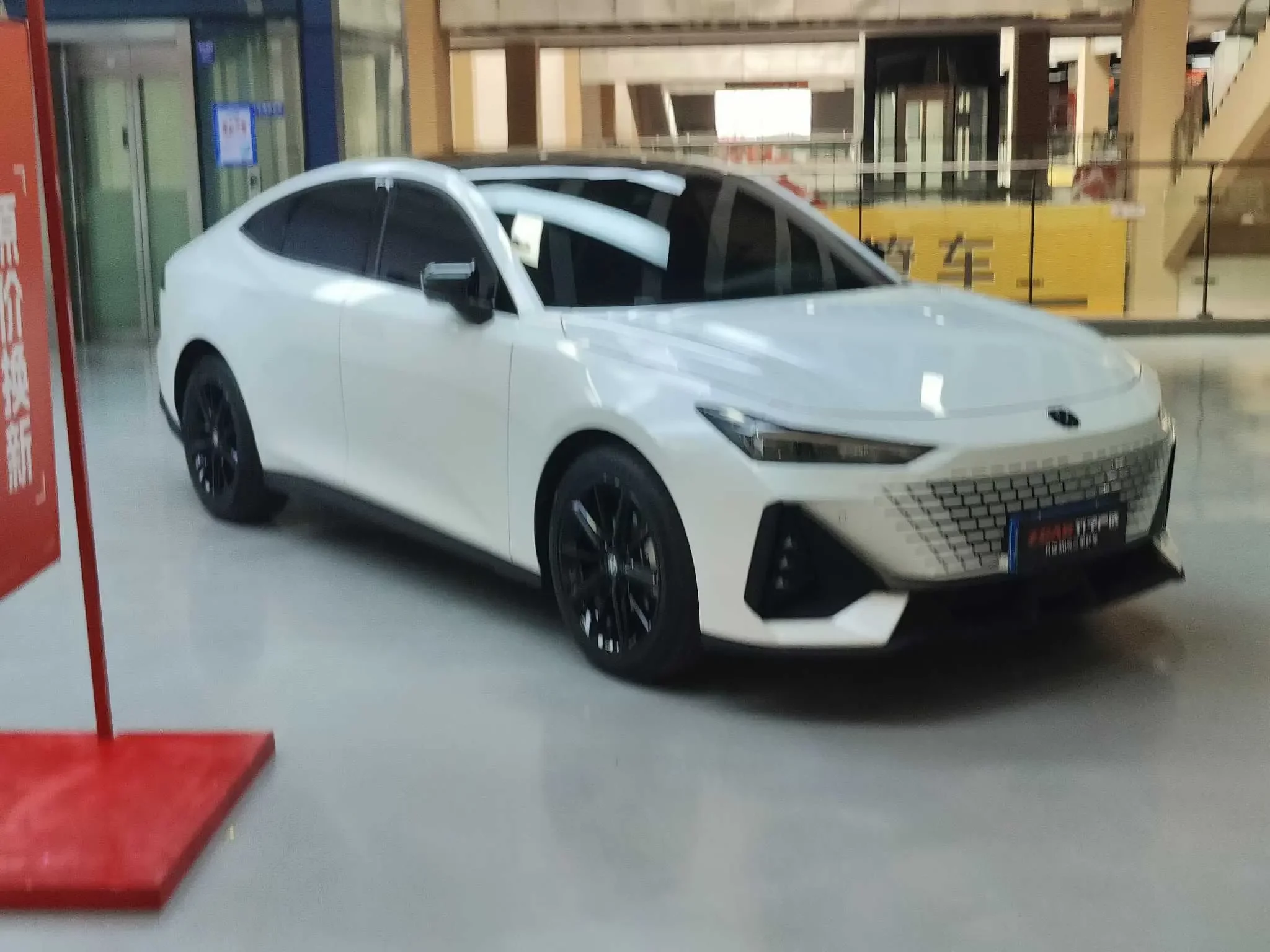 Changan UNI-V