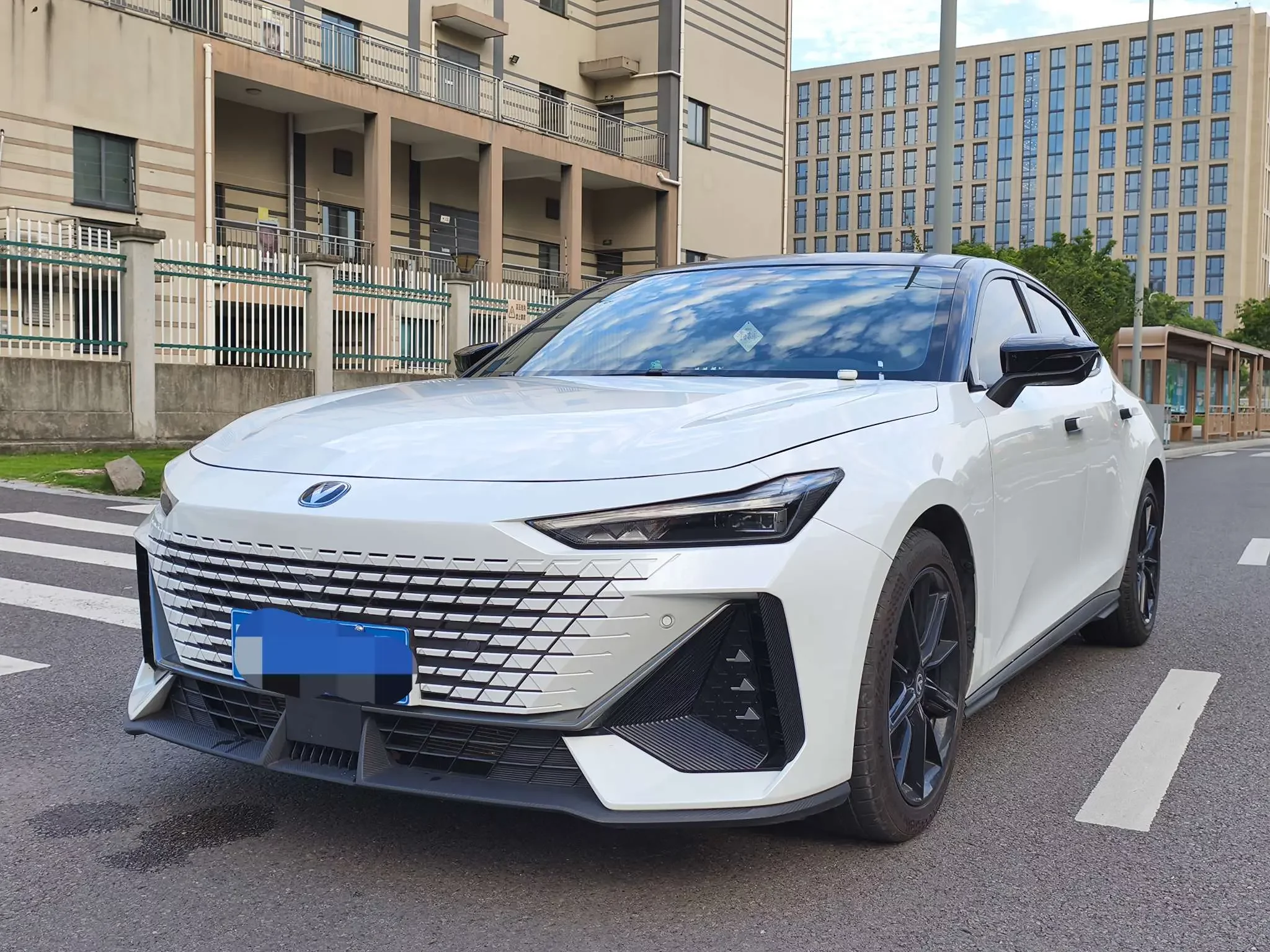 Changan UNI-V