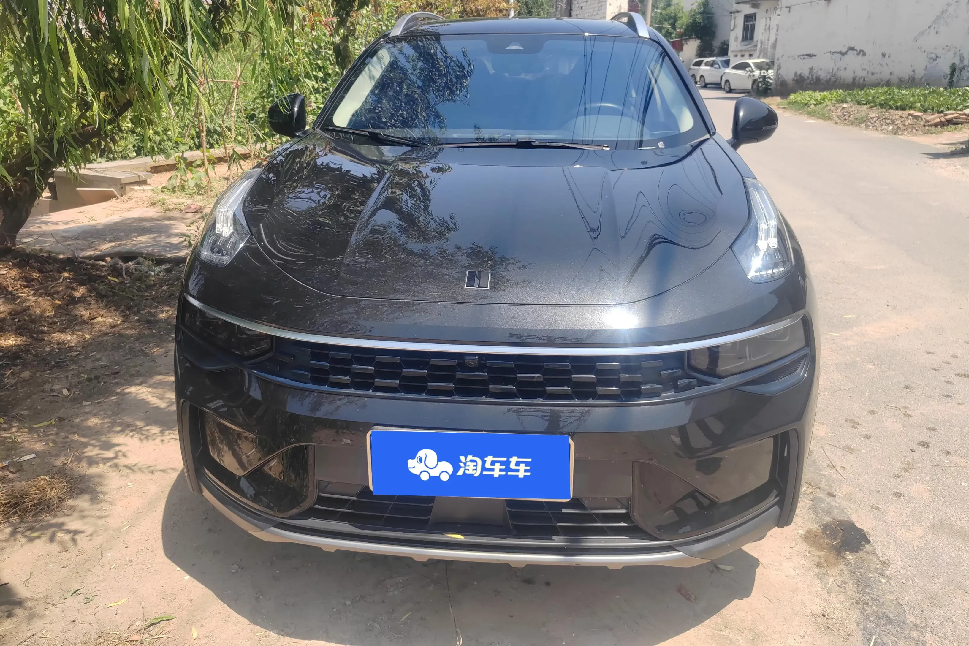 Lynk & Co 01