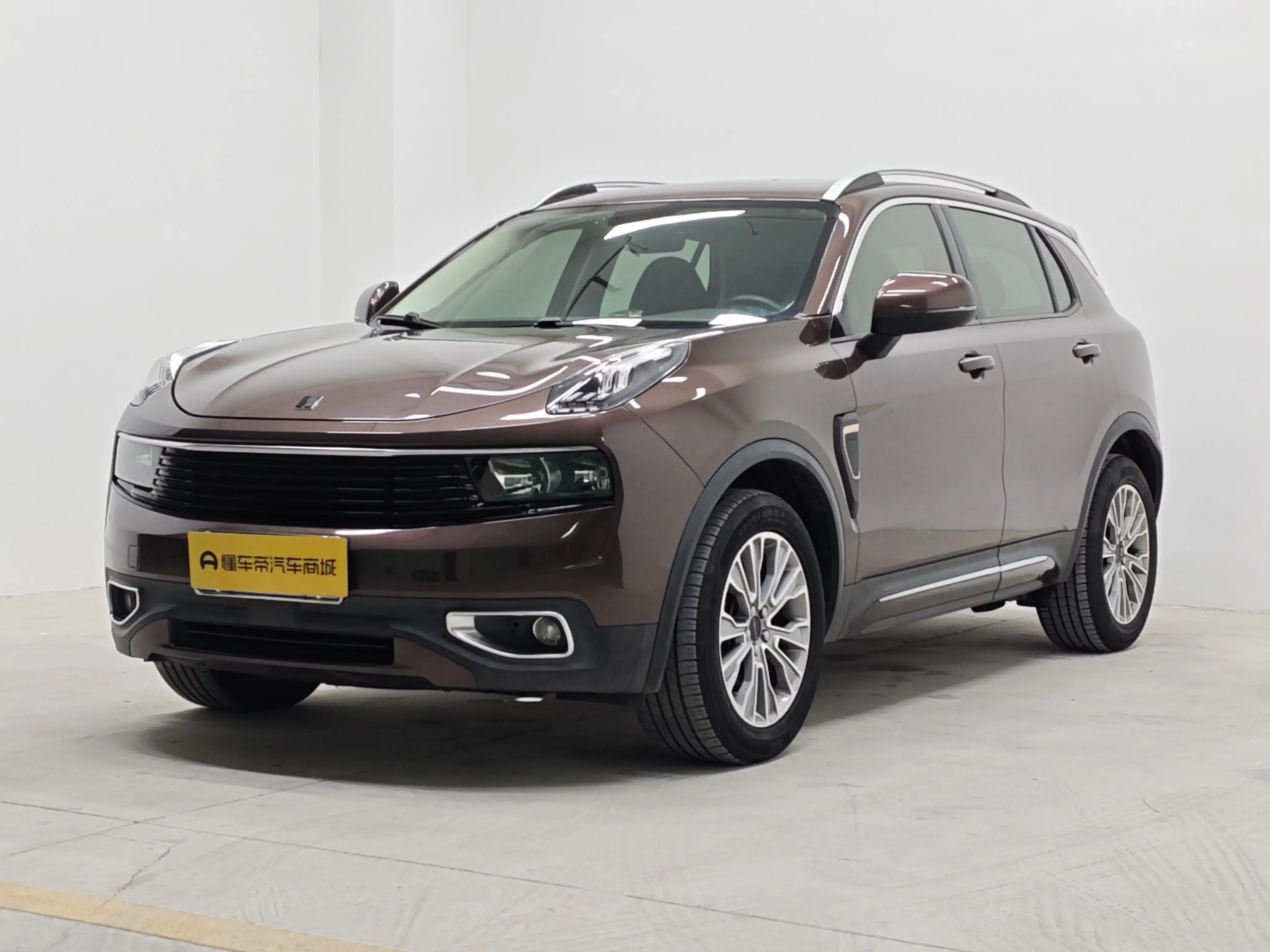 Lynk & Co 01