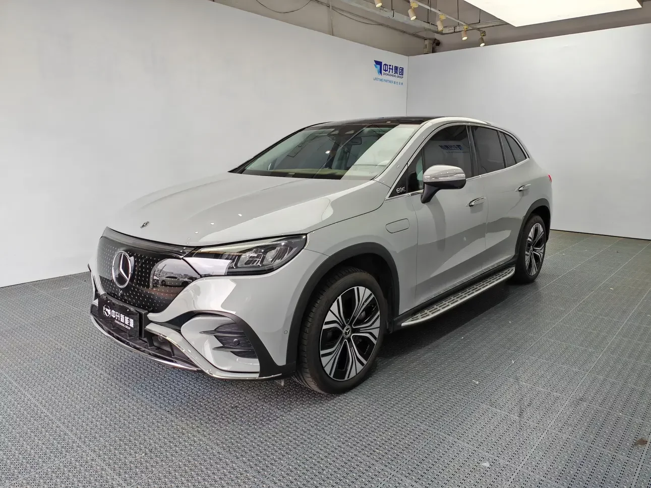 Mercedes-Benz EQE SUV