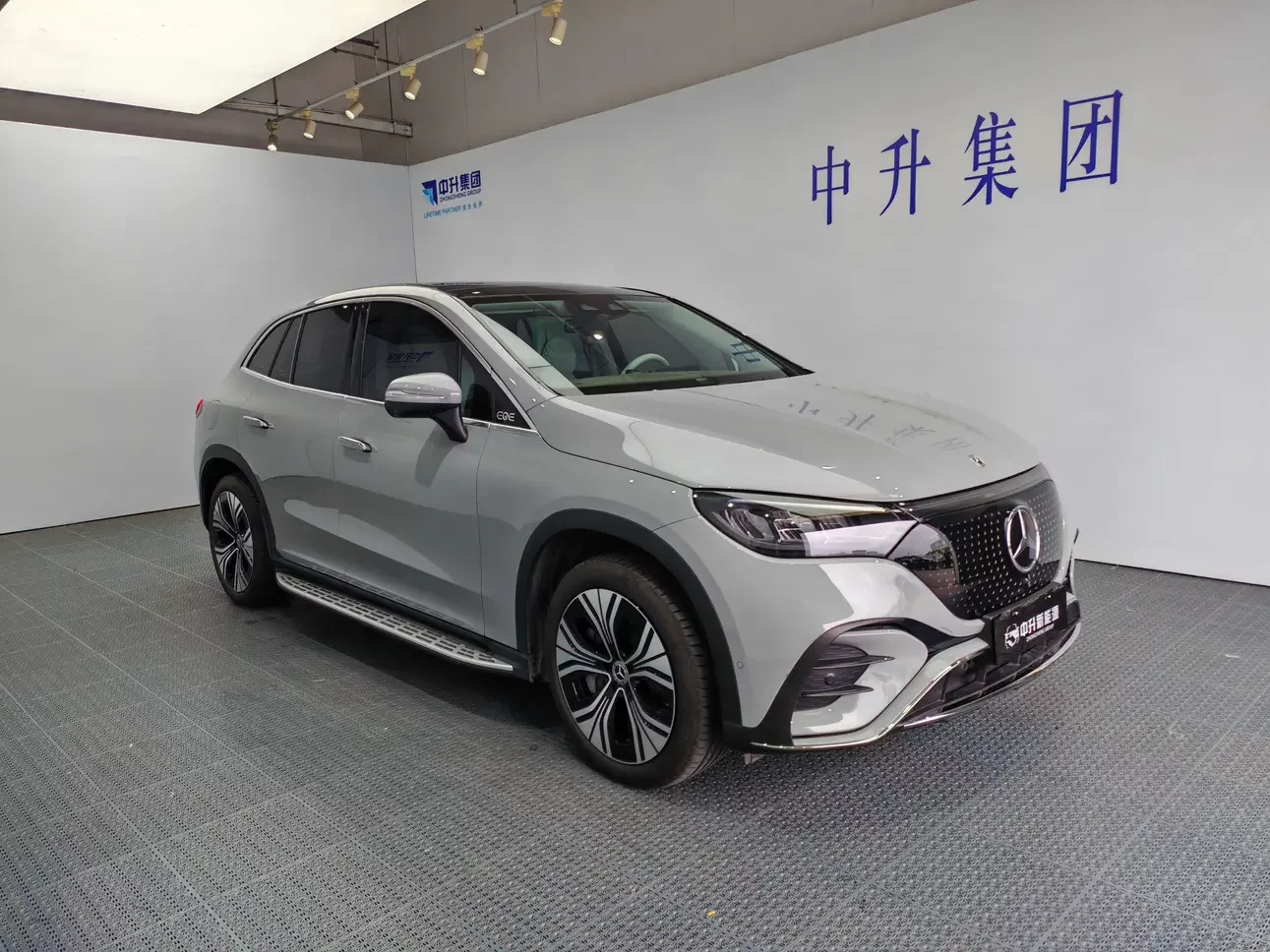 Mercedes-Benz EQE SUV