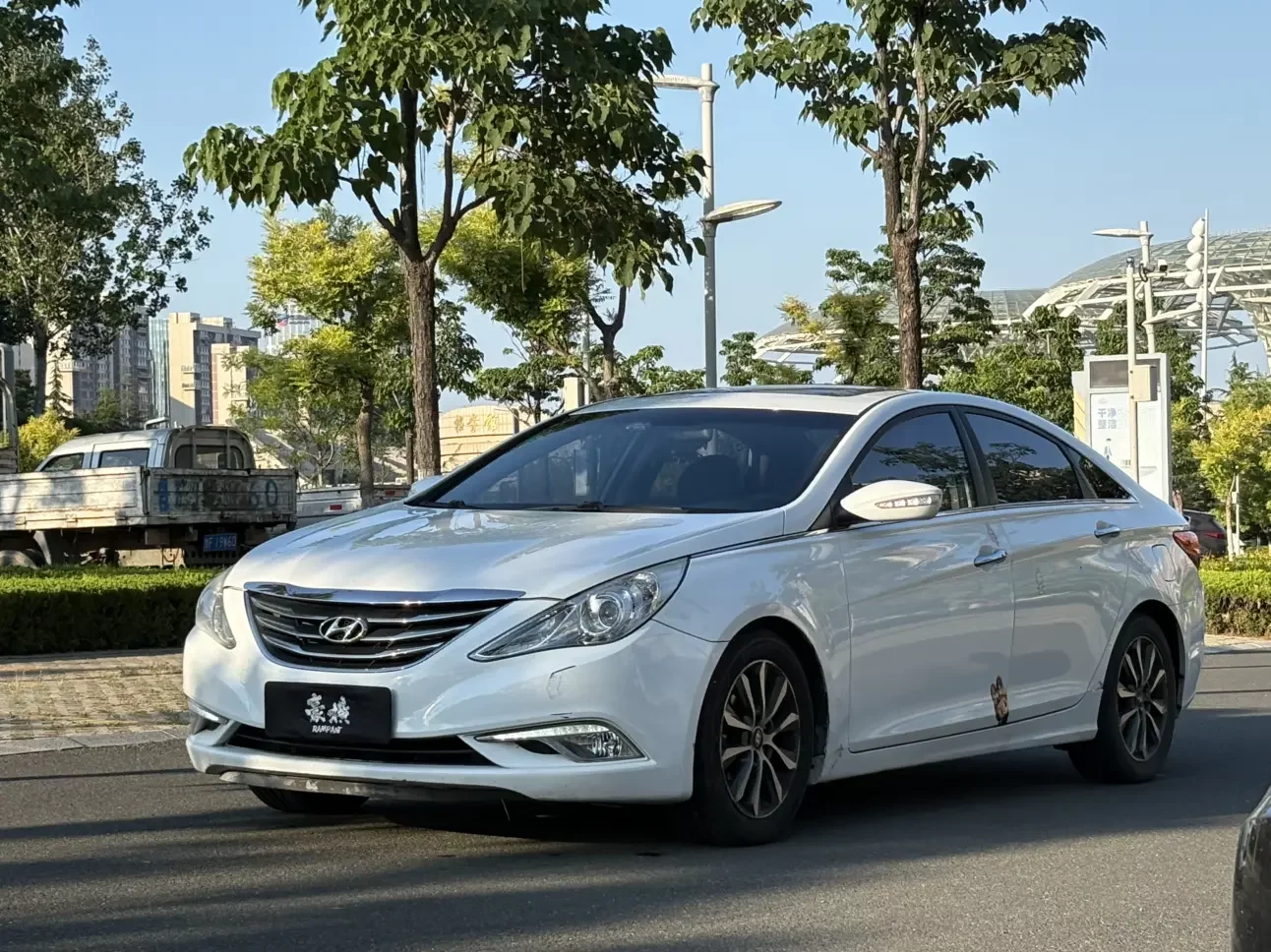 Hyundai sonata eight