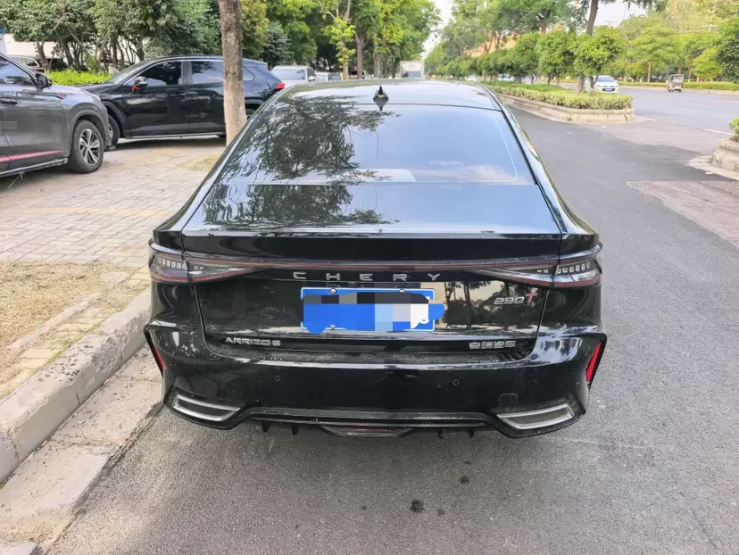 Chery Arrizo 8