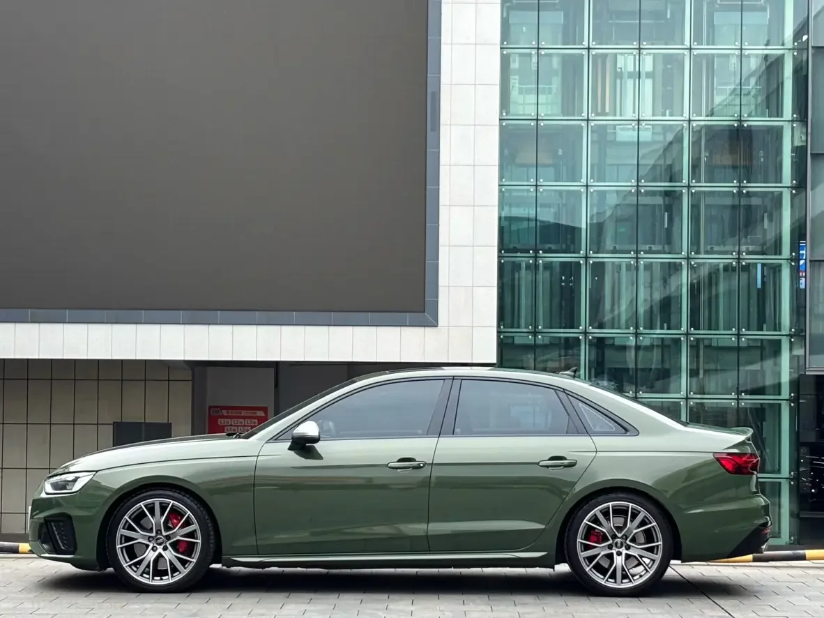 Audi S4