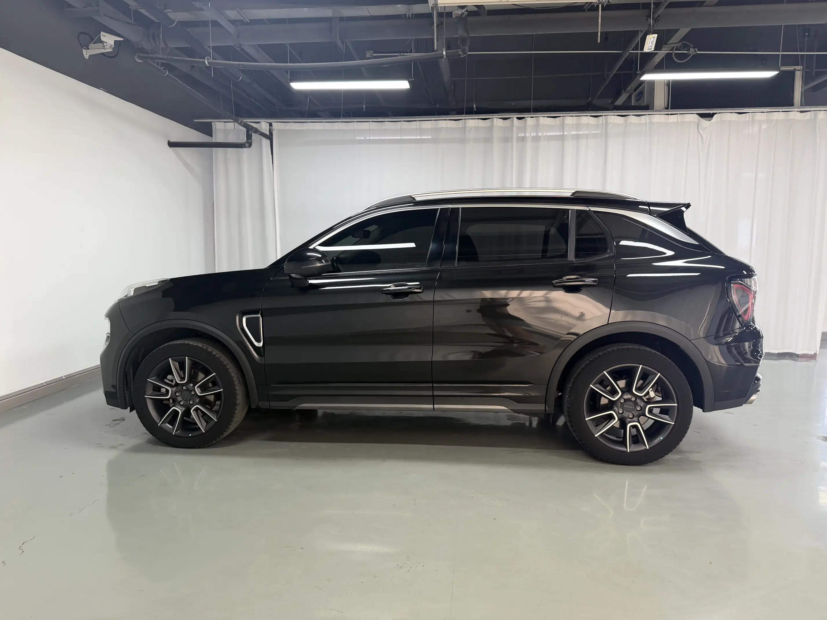Lynk & Co 01