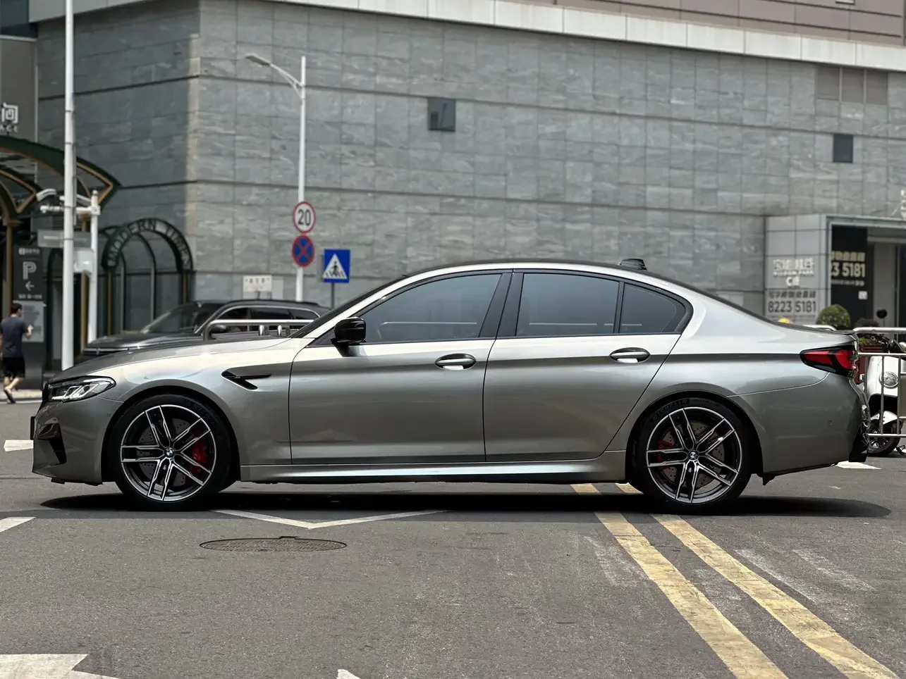 BMW M5