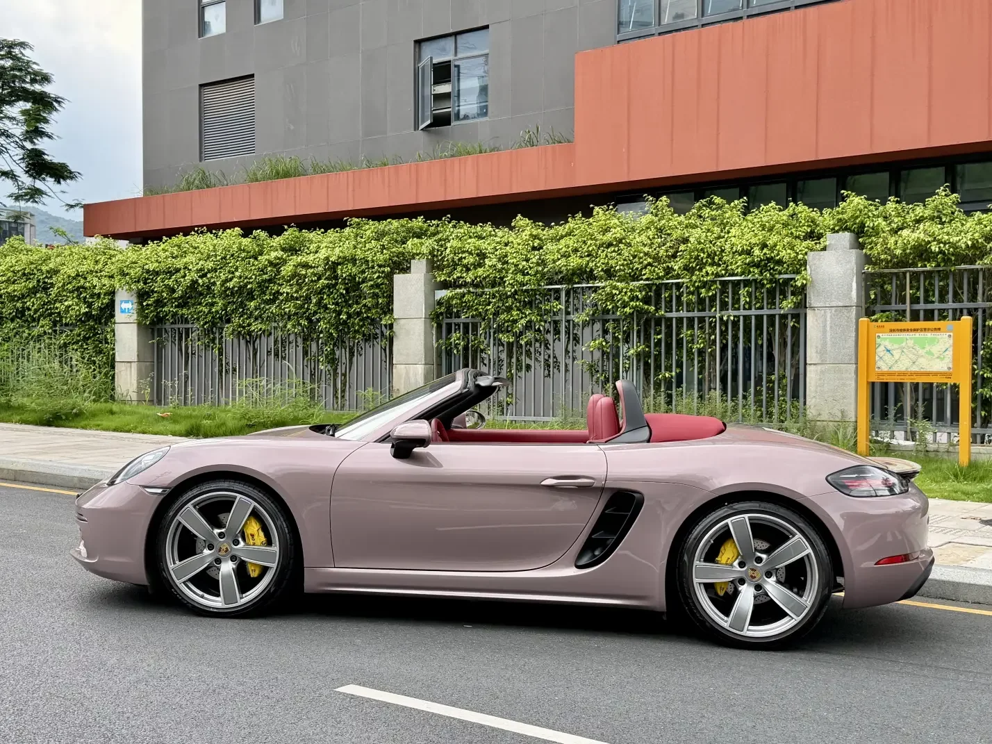Porsche 718