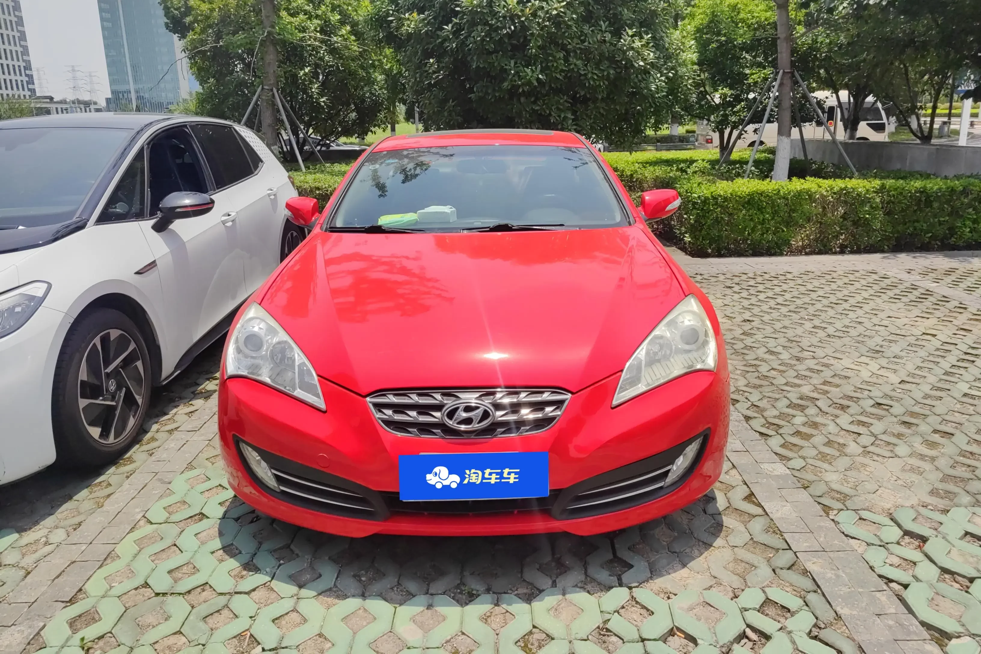 Hyundai Genesis-Coolpad