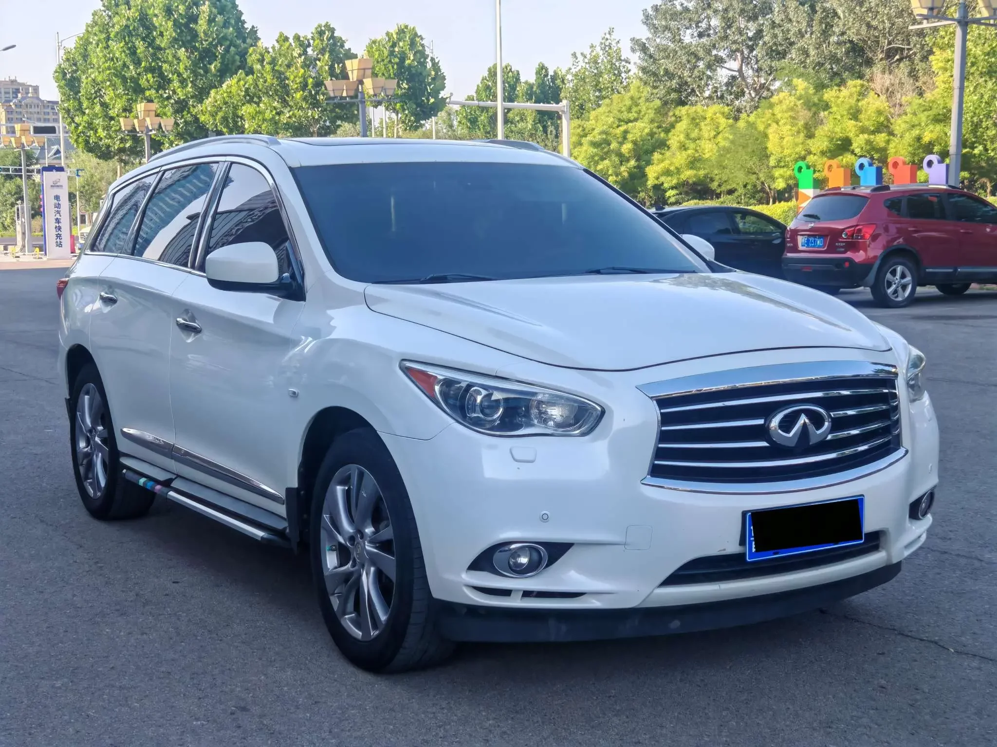 Infiniti JX