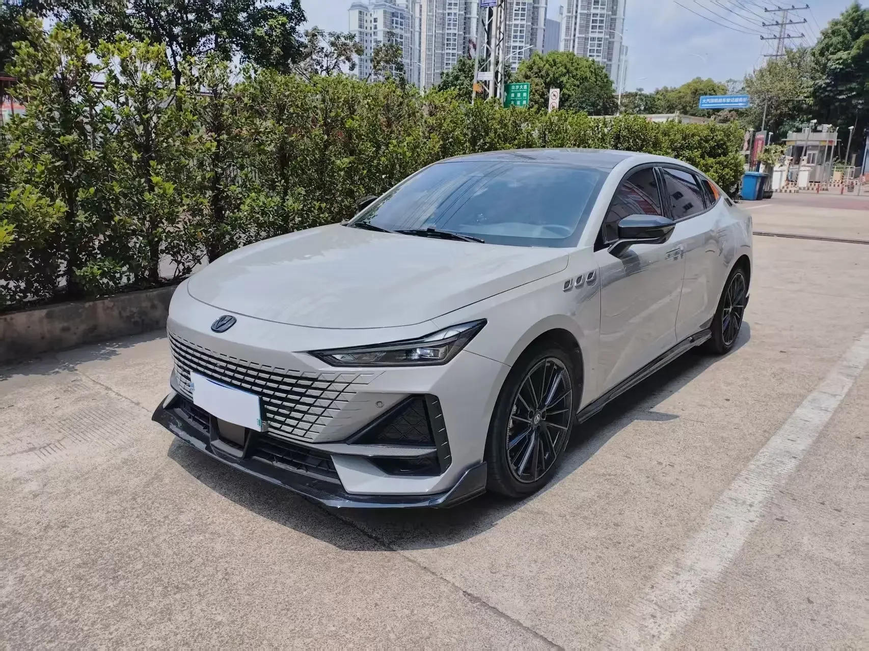 Changan UNI-V