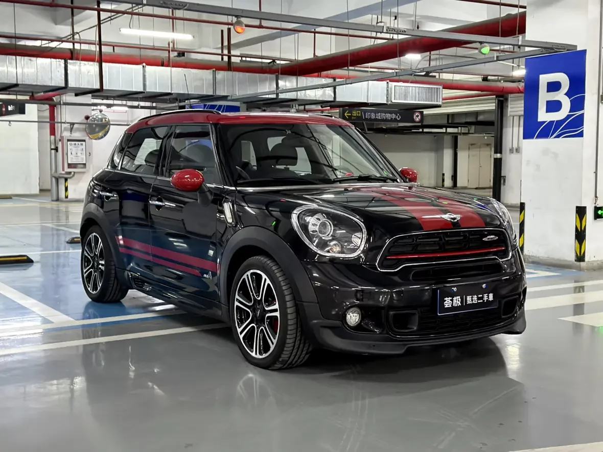 MINI JCW COUNTRYMAN