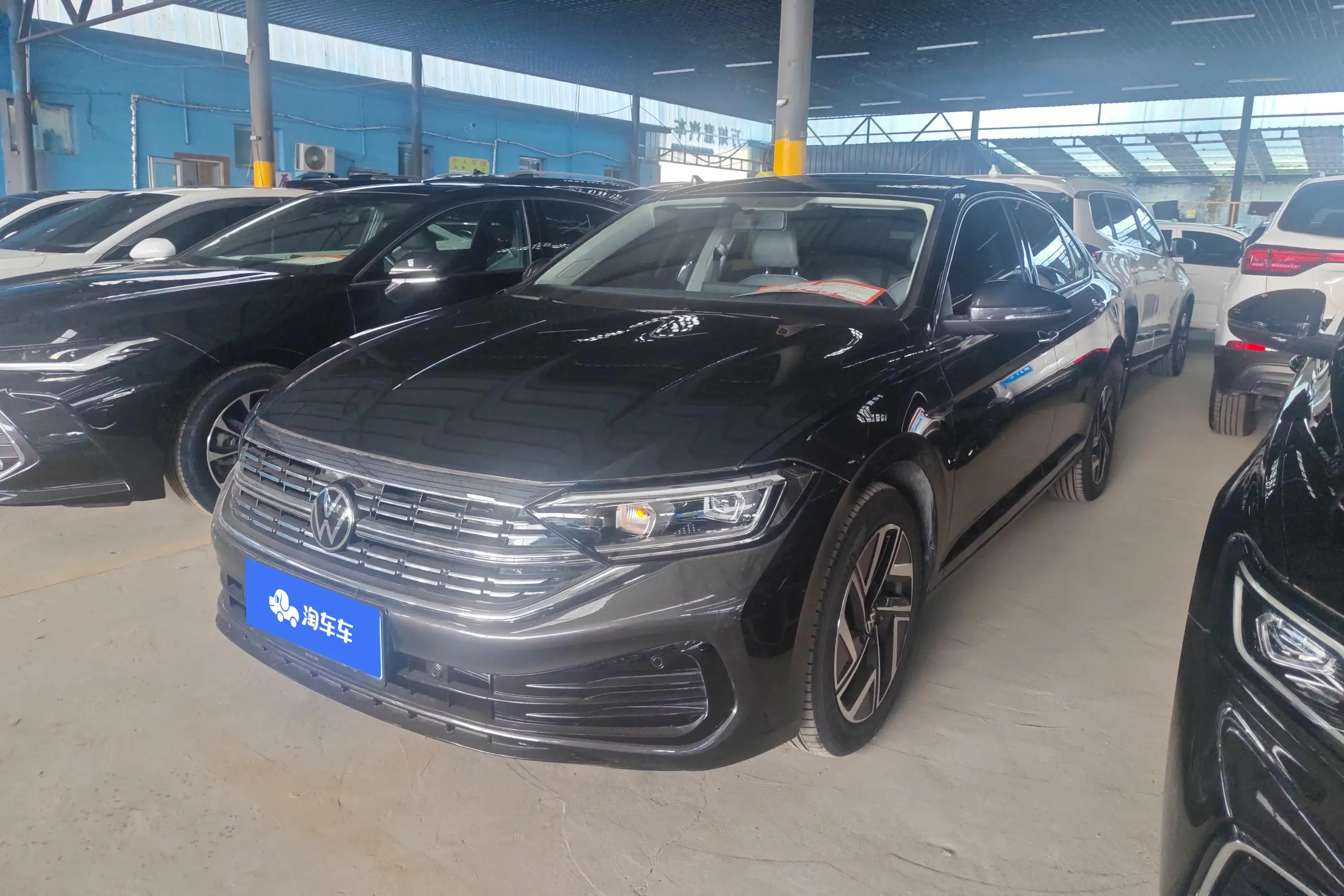 Volkswagen Sagitar