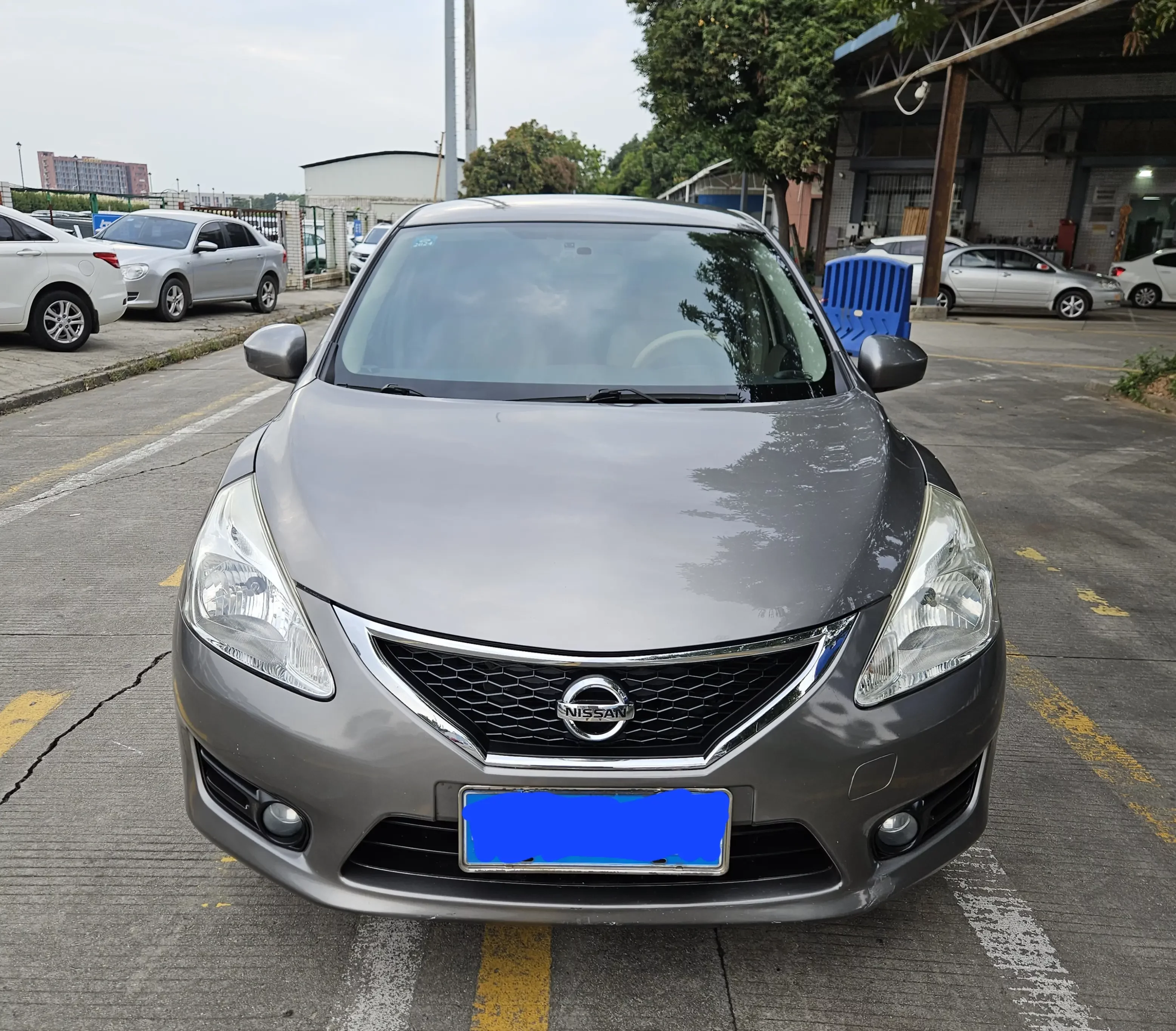 Nissan Tiida