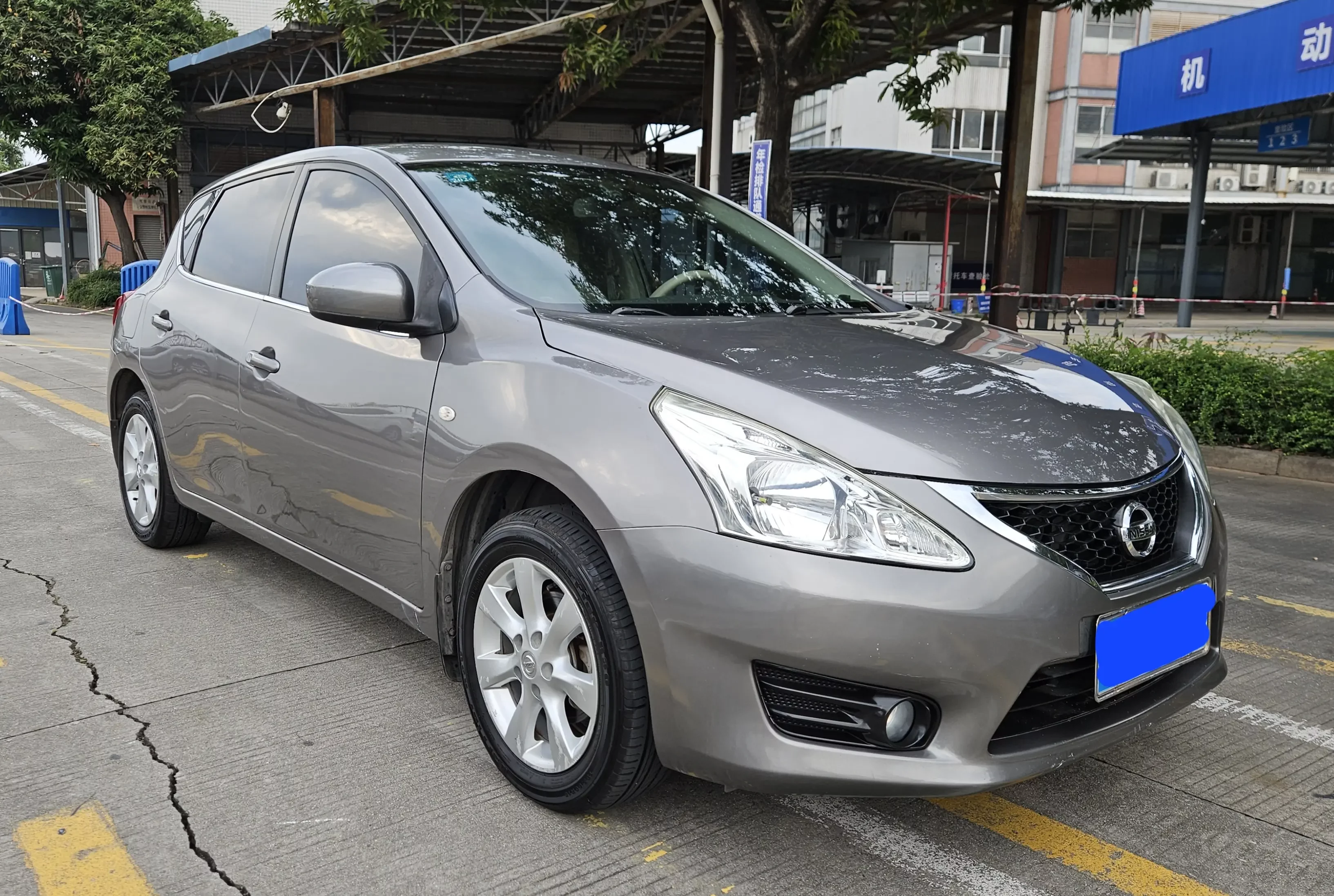 Nissan Tiida