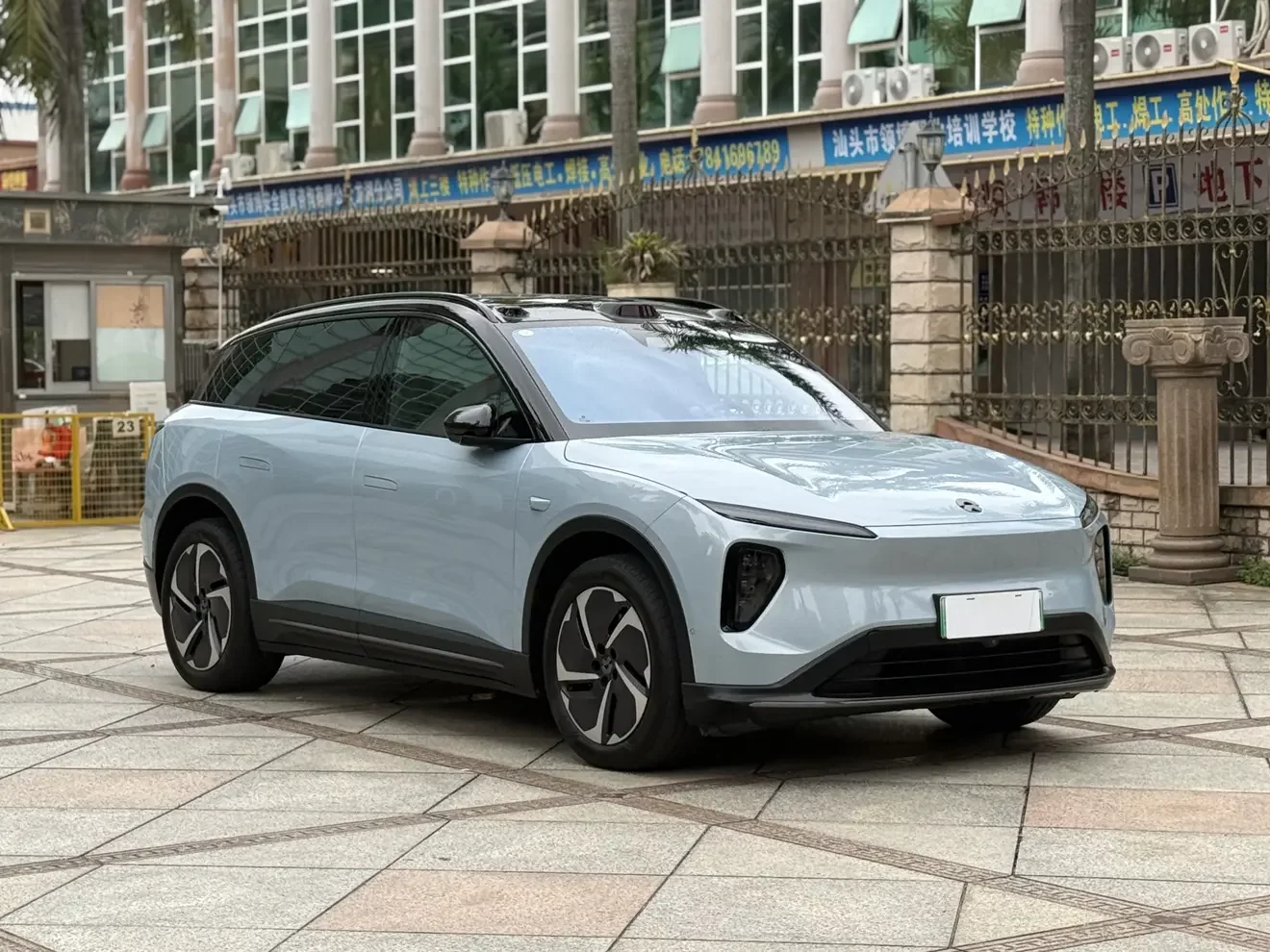 NIO ES6