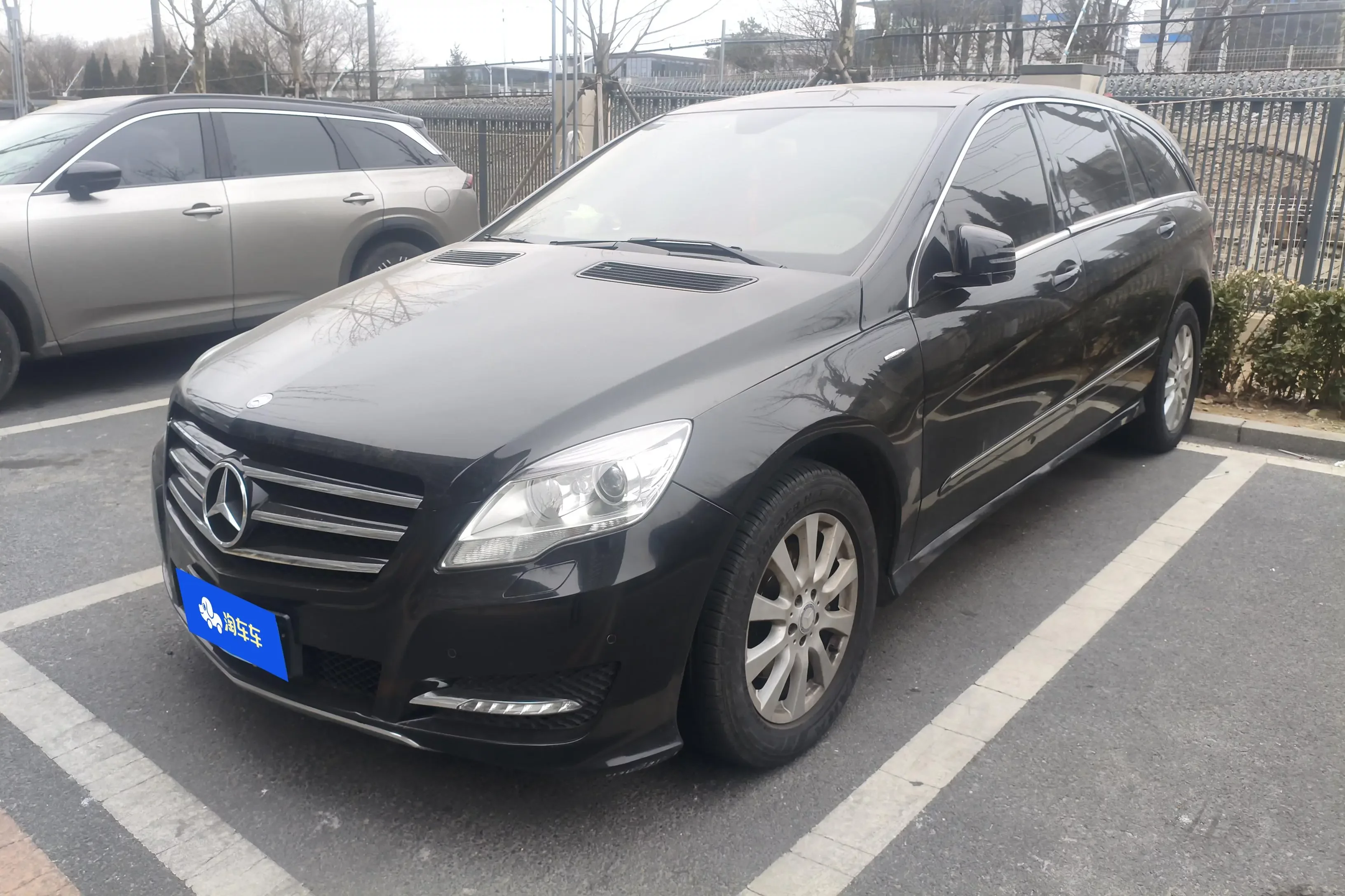 Mercedes-Benz R-Class