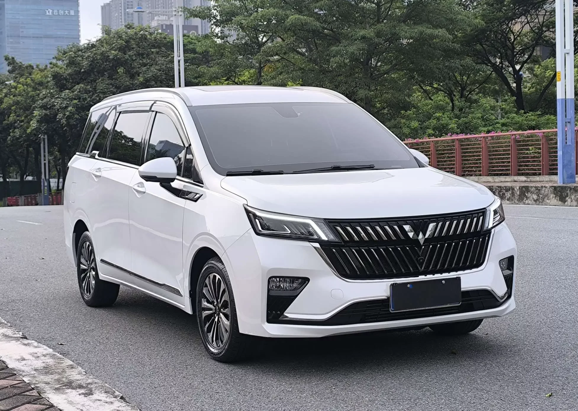 Wuling Jiachen