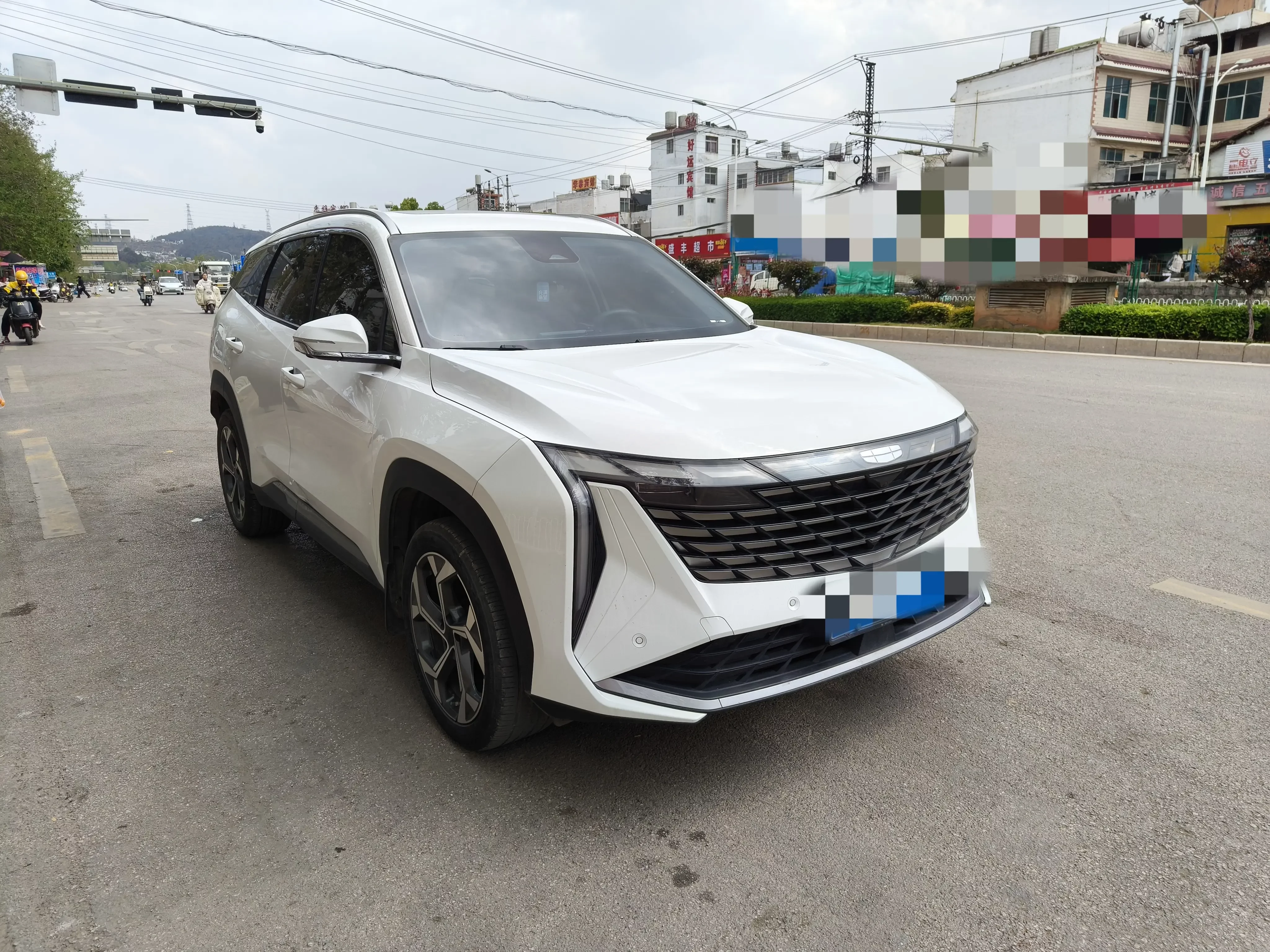 Geely Atlas L