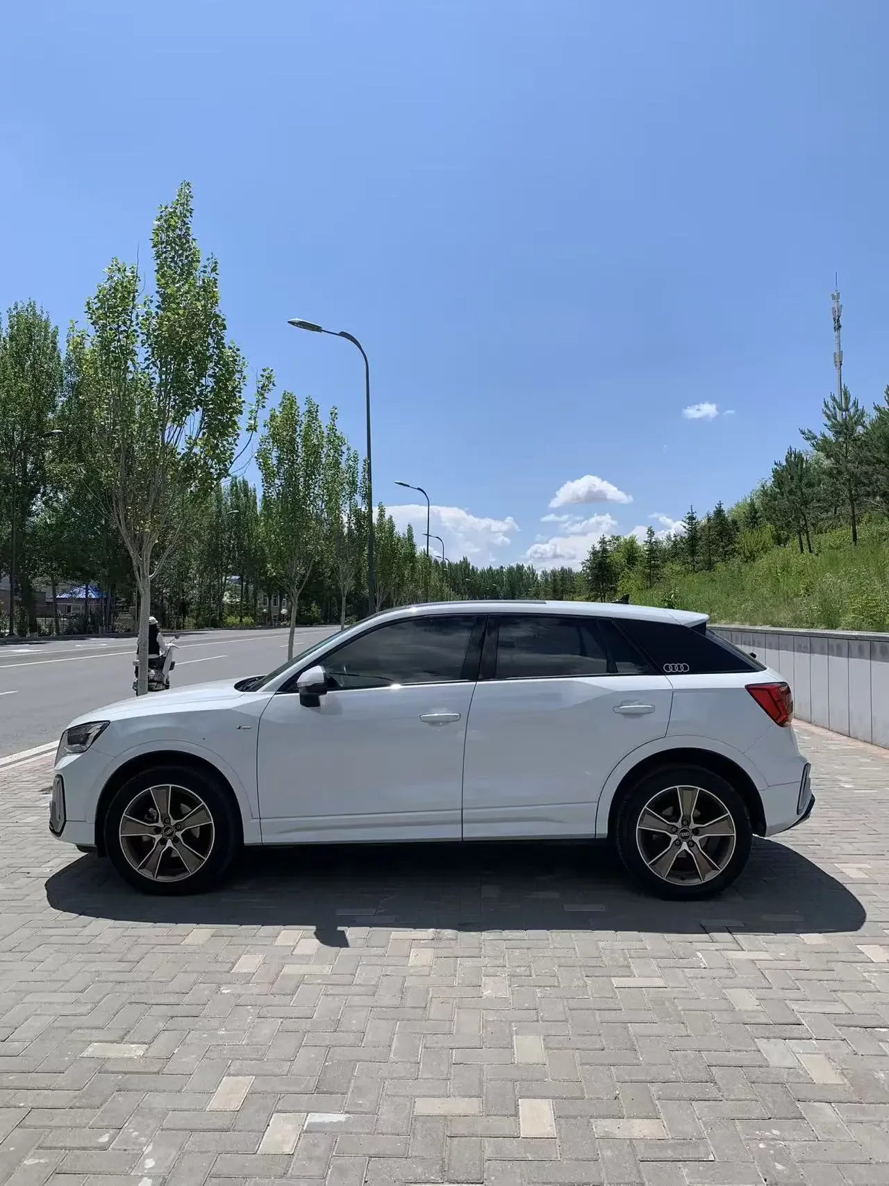 Audi Q2L