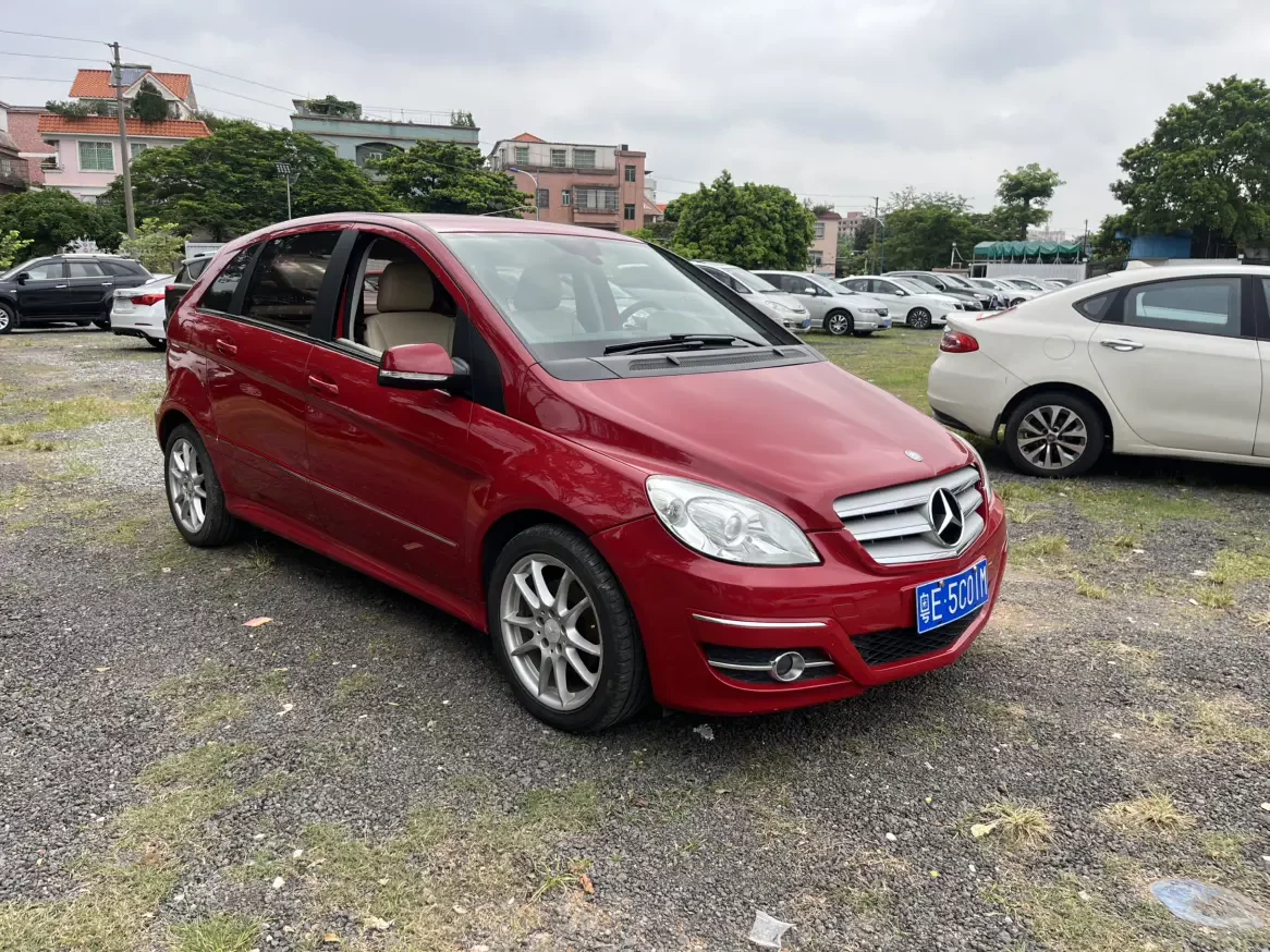 Mercedes-Benz B Class