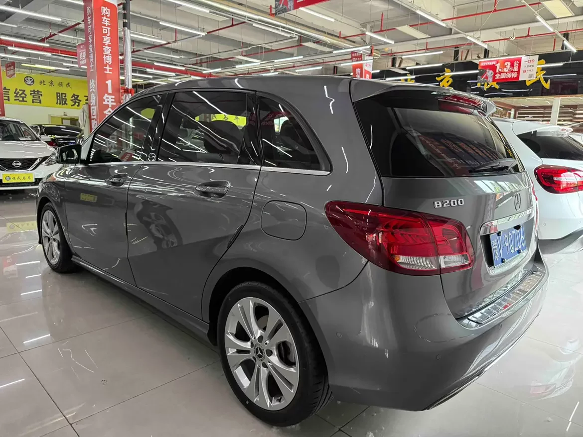 Mercedes-Benz B Class