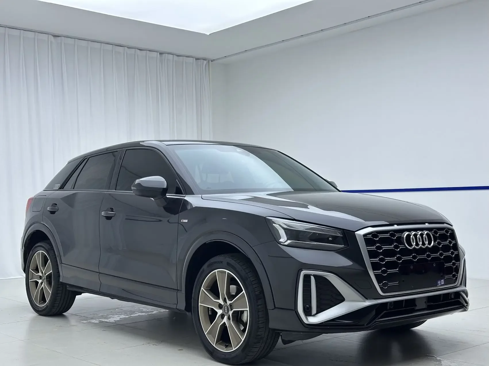 Audi Q2L