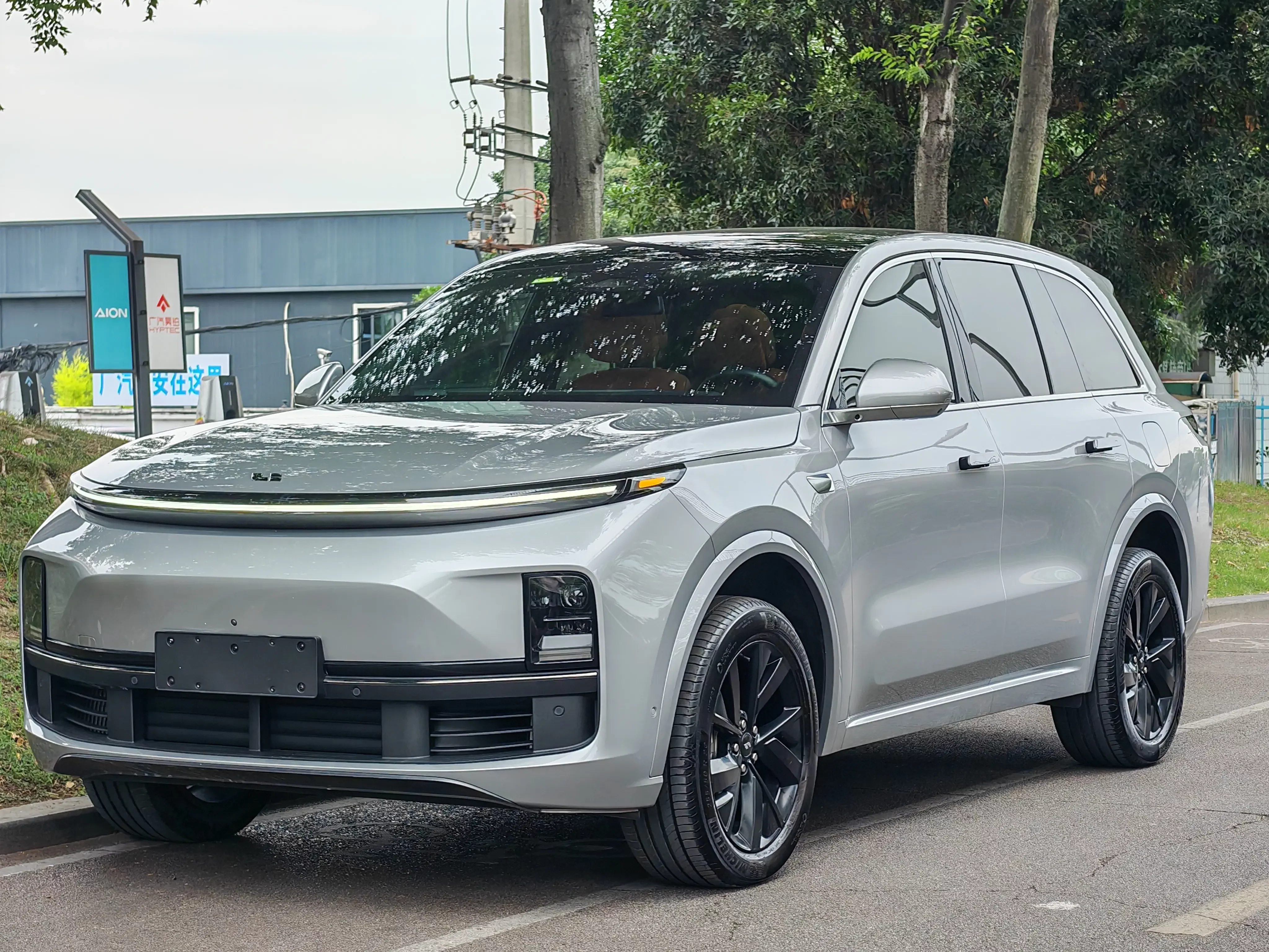 Lixiang L8