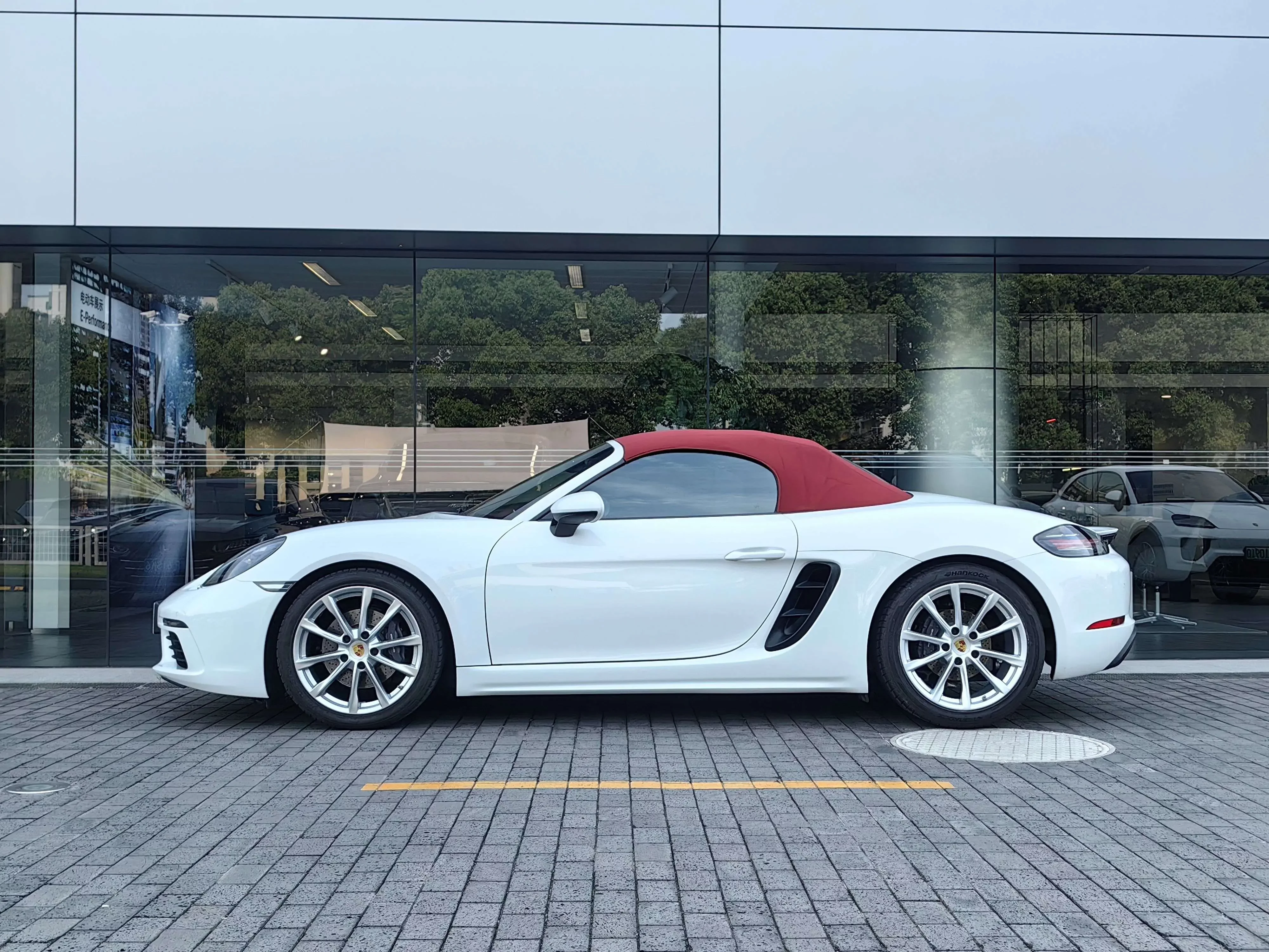 Porsche 718