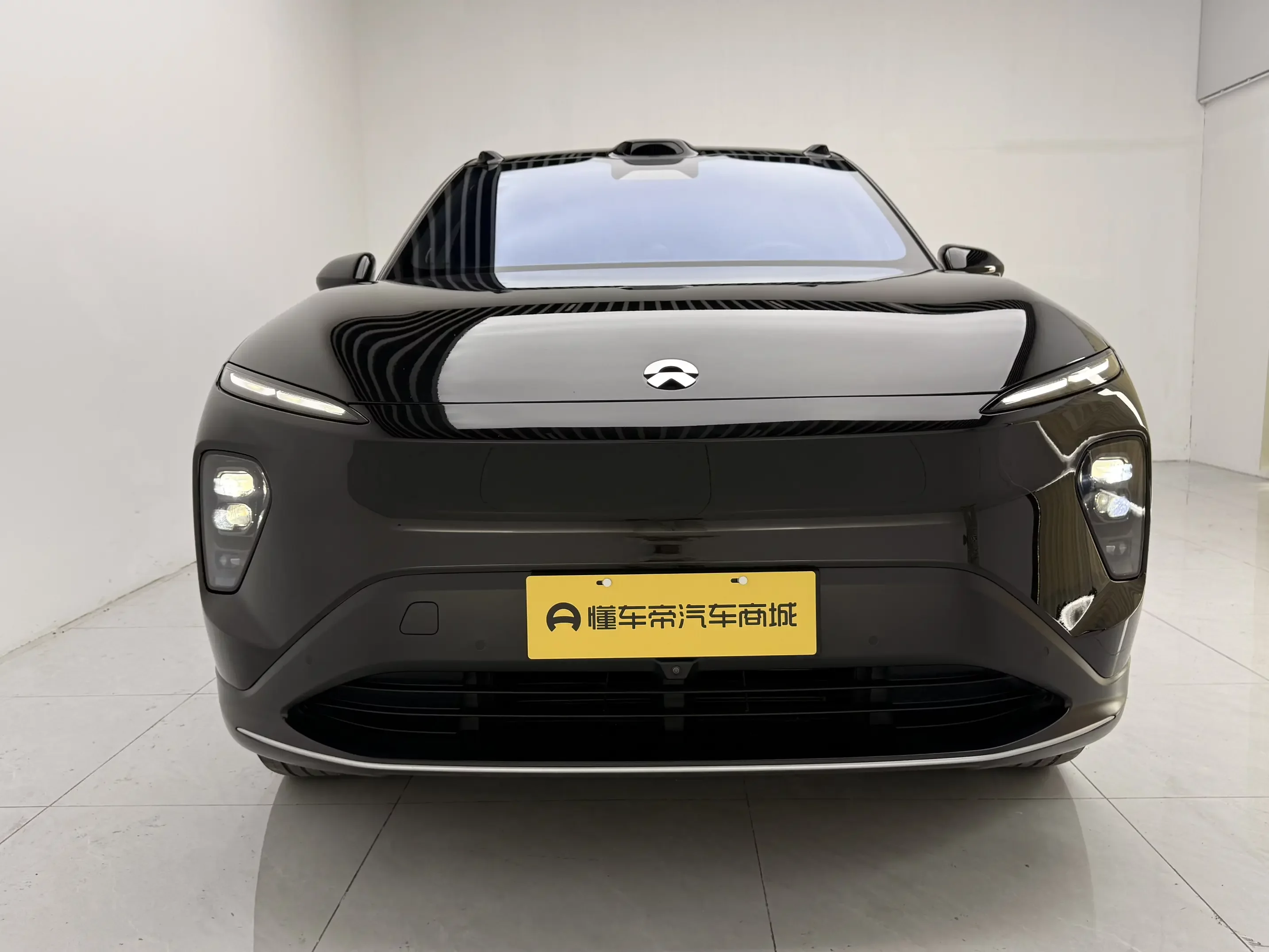 NIO EC7