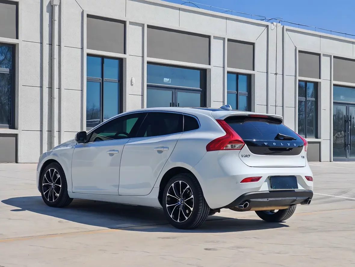 Volvo V40