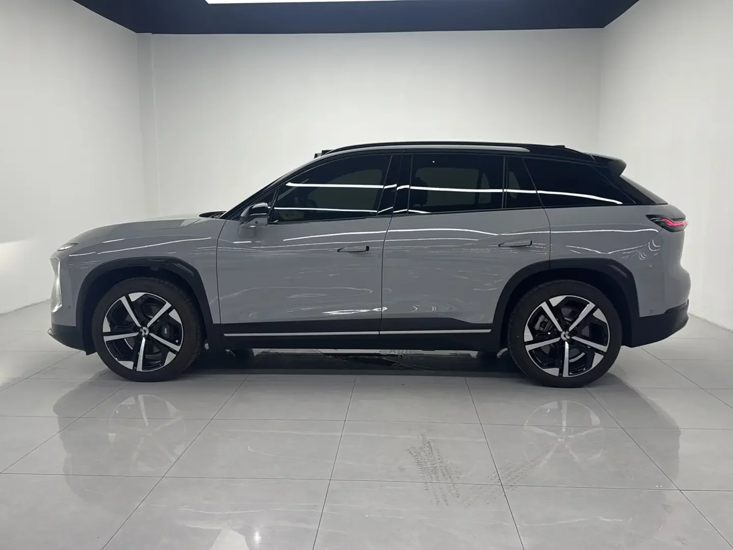 NIO ES7
