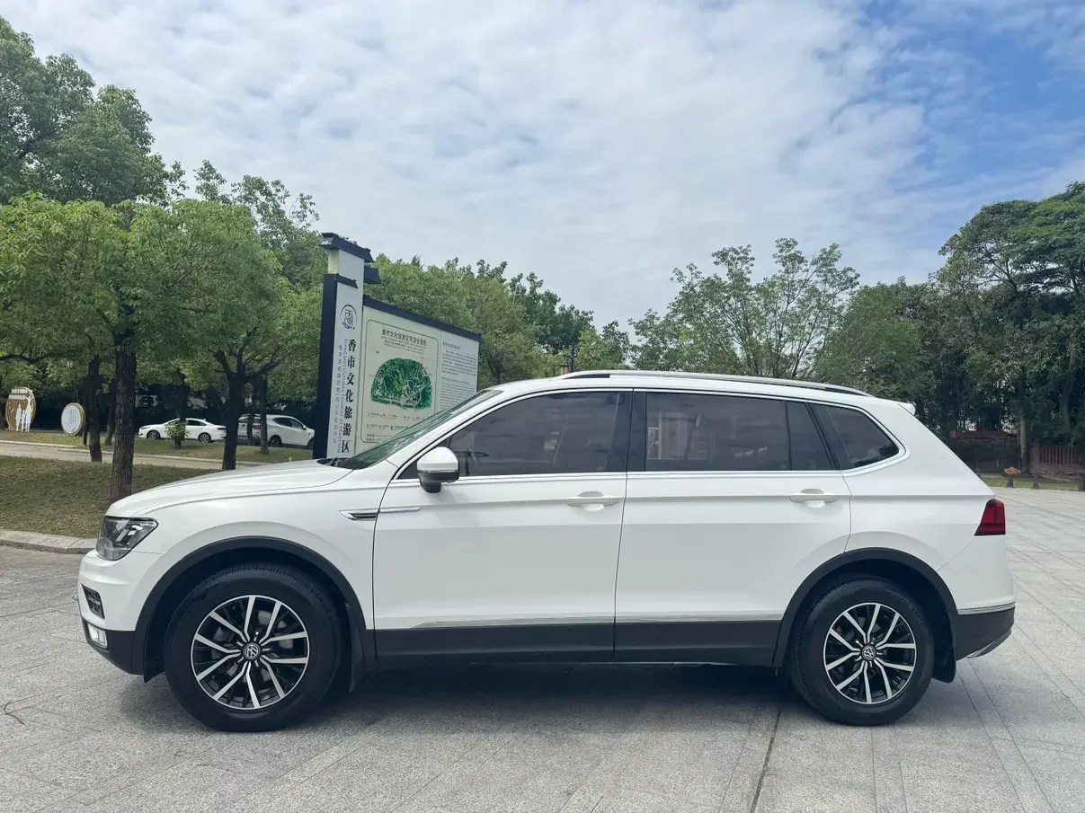 Volkswagen Tiguan L