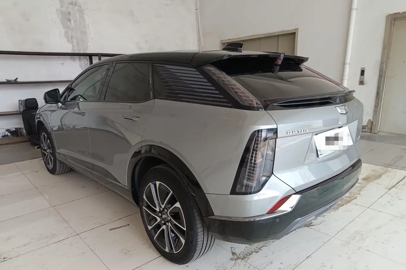 Cadillac IQ Aoge