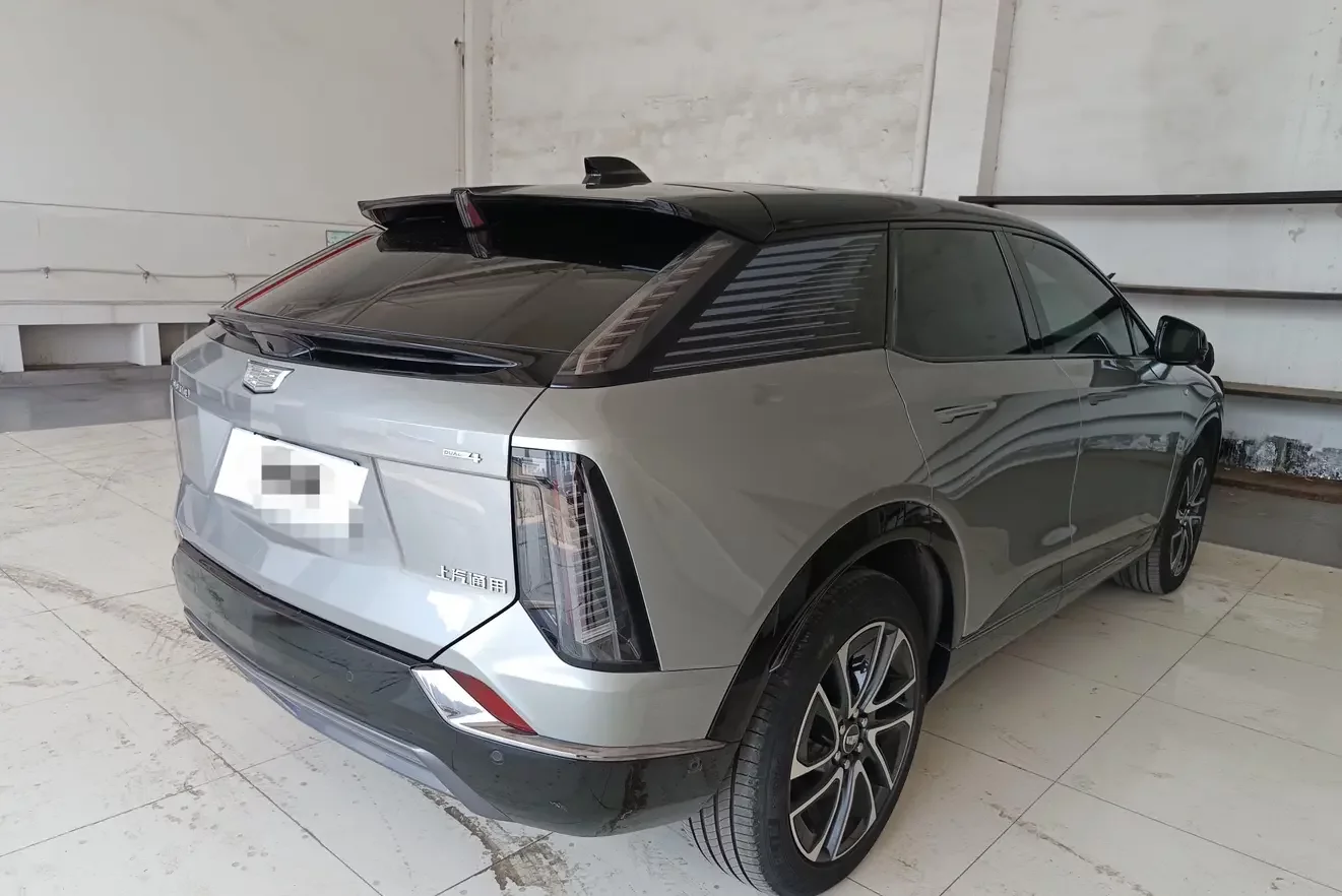 Cadillac IQ Aoge